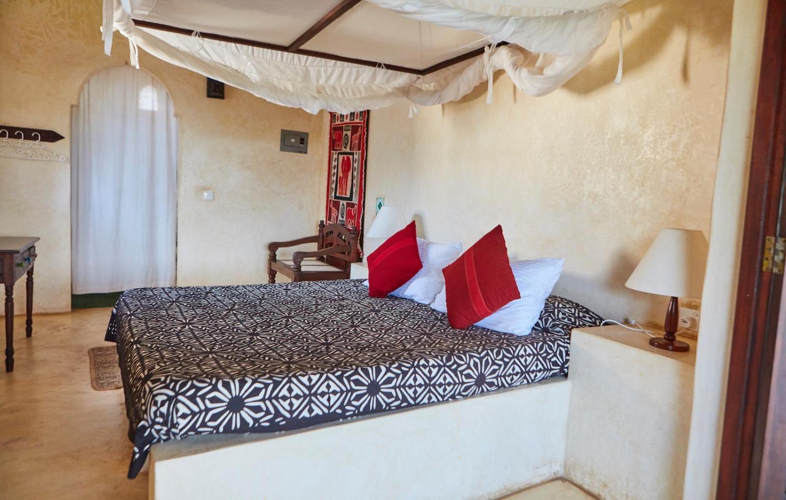 Superior Suite with Sea View - Photo 3