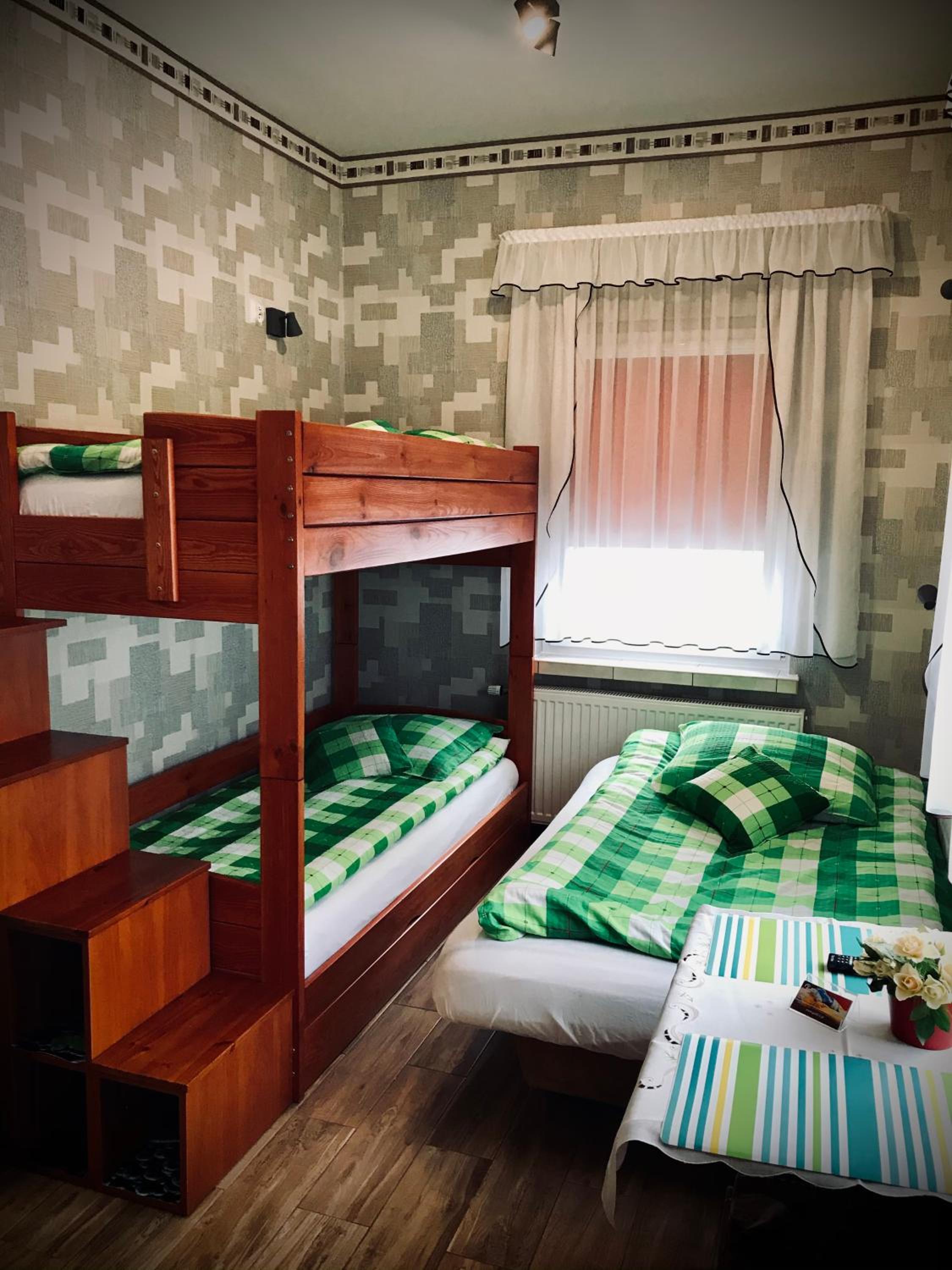 Double Room with Private Bathroom - Photo 9