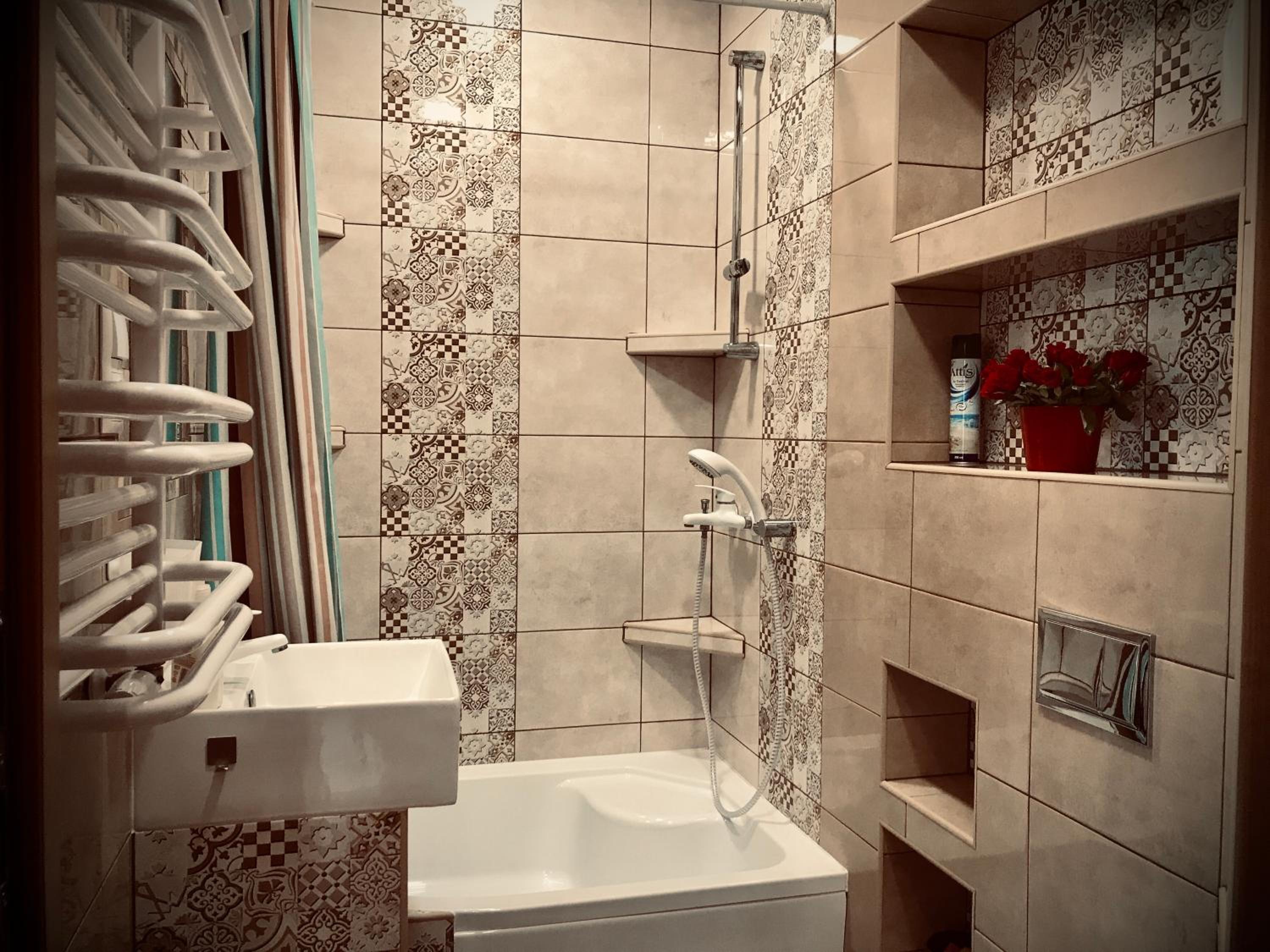 Double Room with Private Bathroom - Photo 6