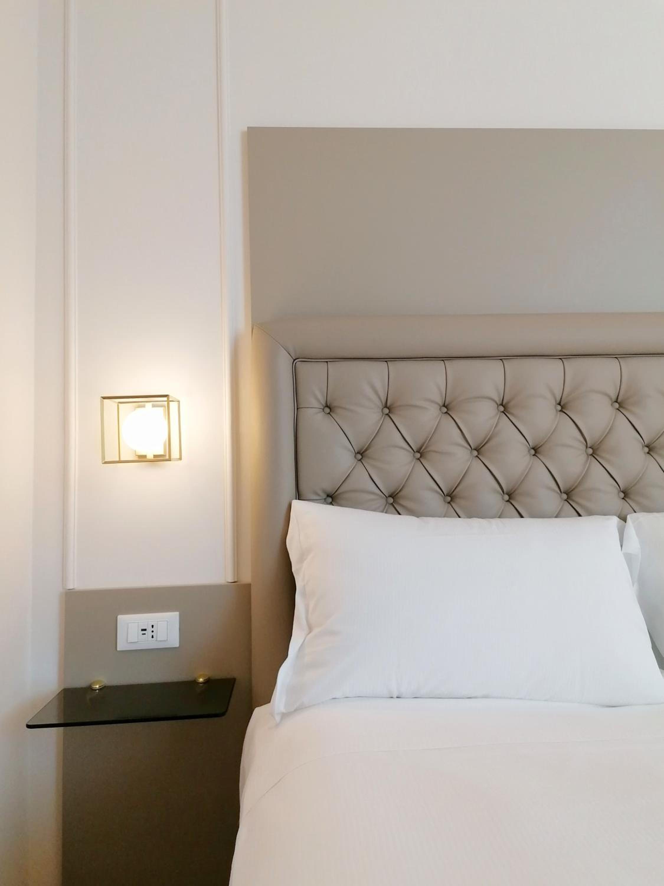Double Room - Photo 5