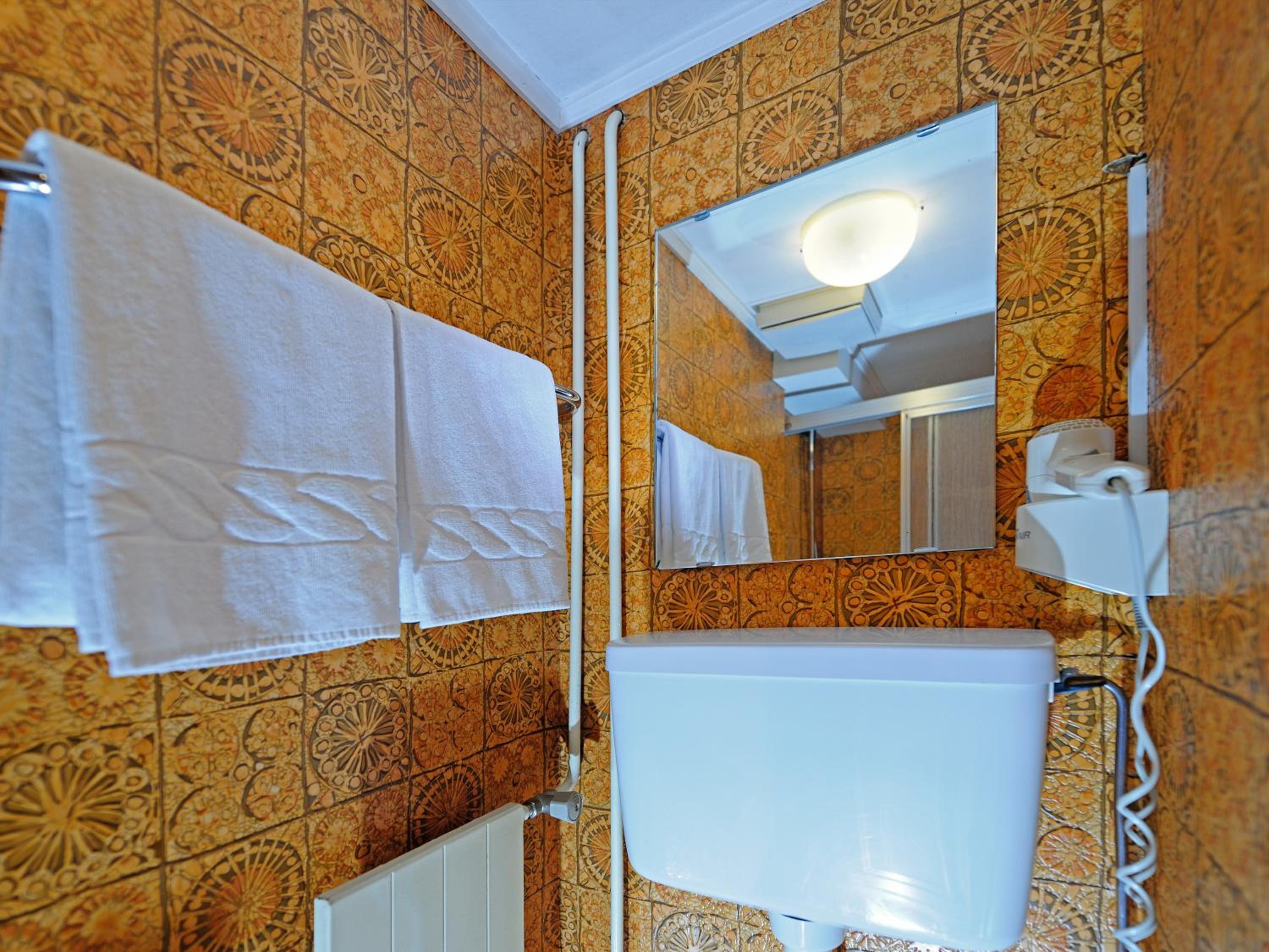 Available room