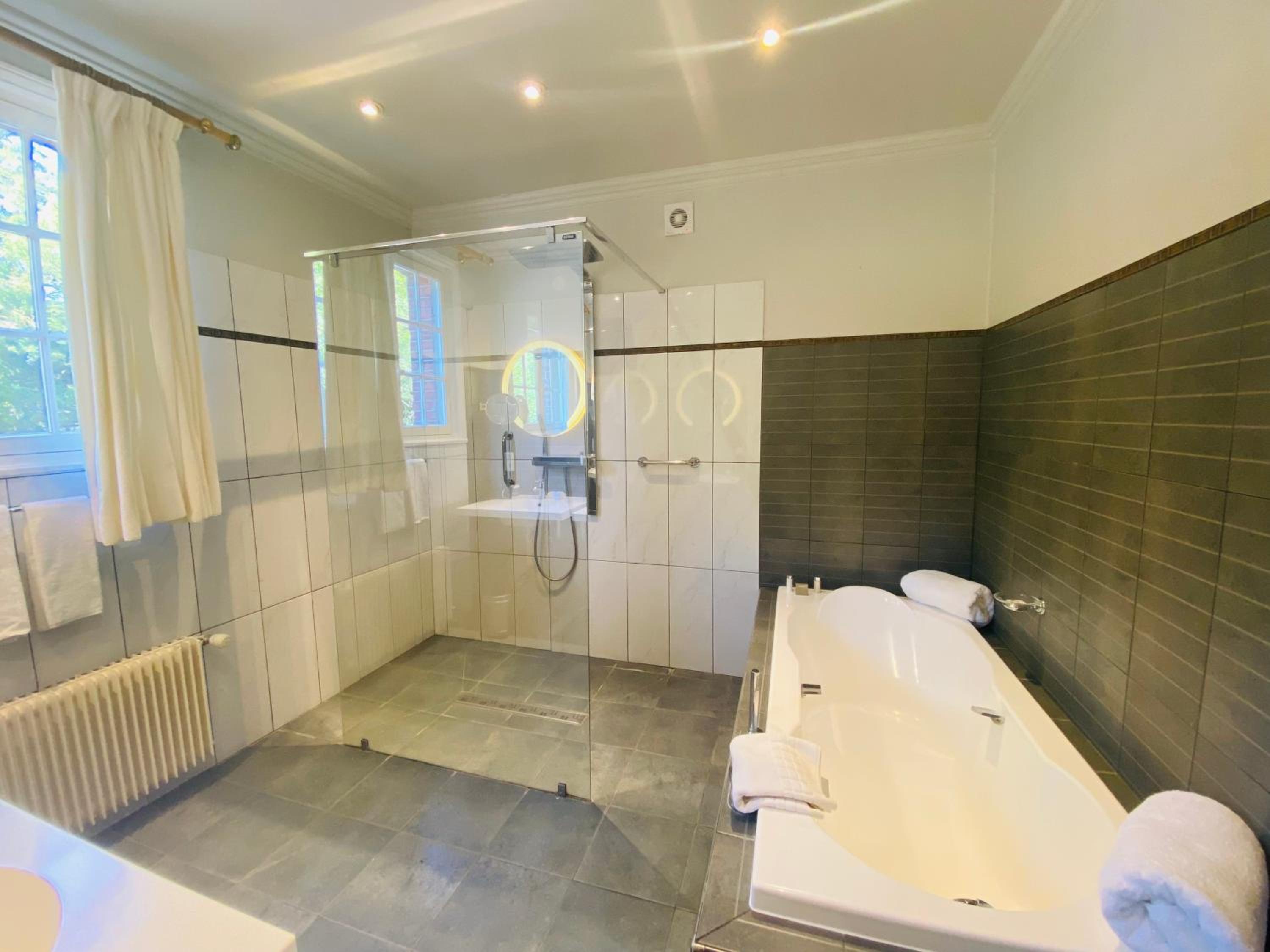 Deluxe Double Room with Sea View - Photo 2