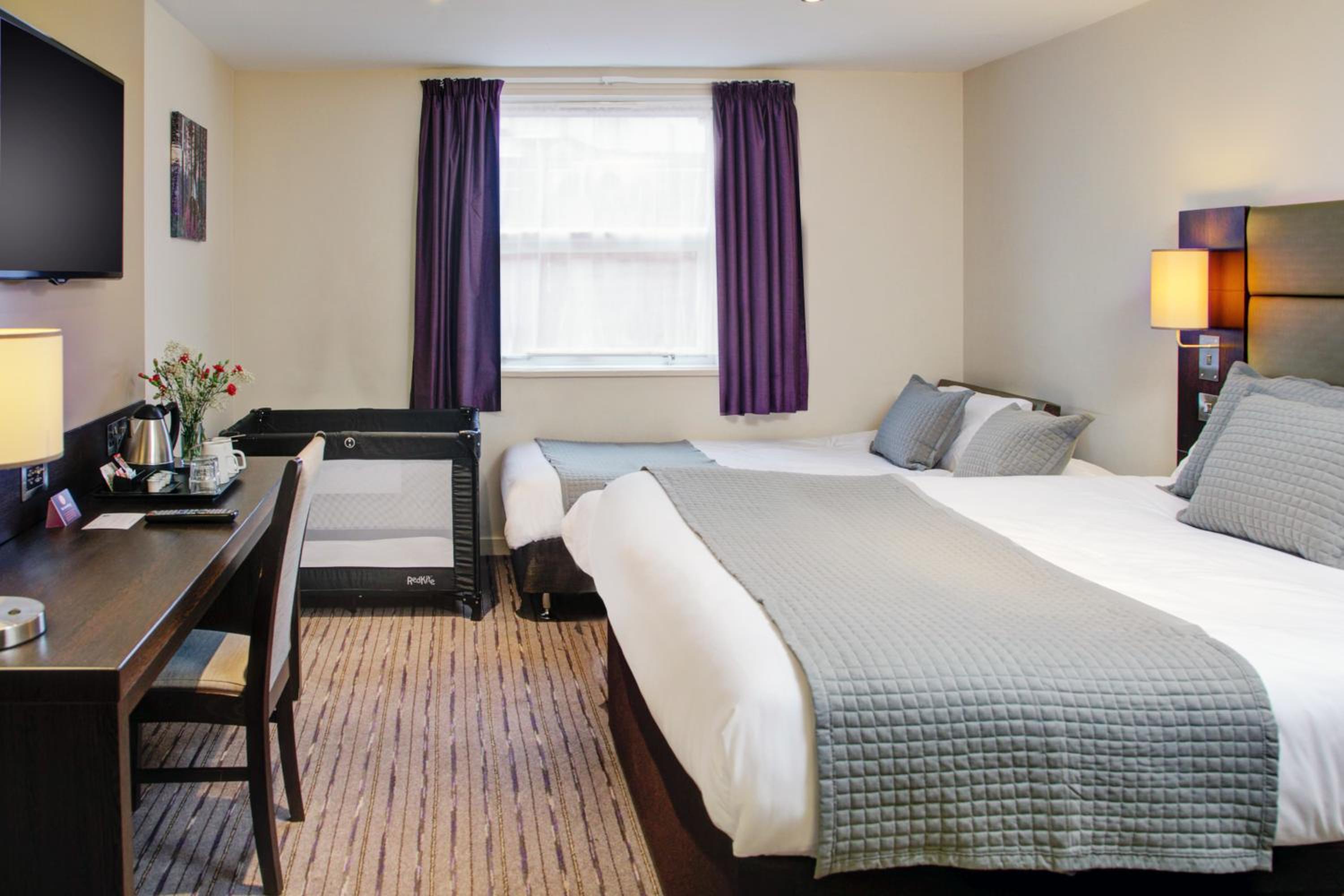 Family Double Room - Photo 1