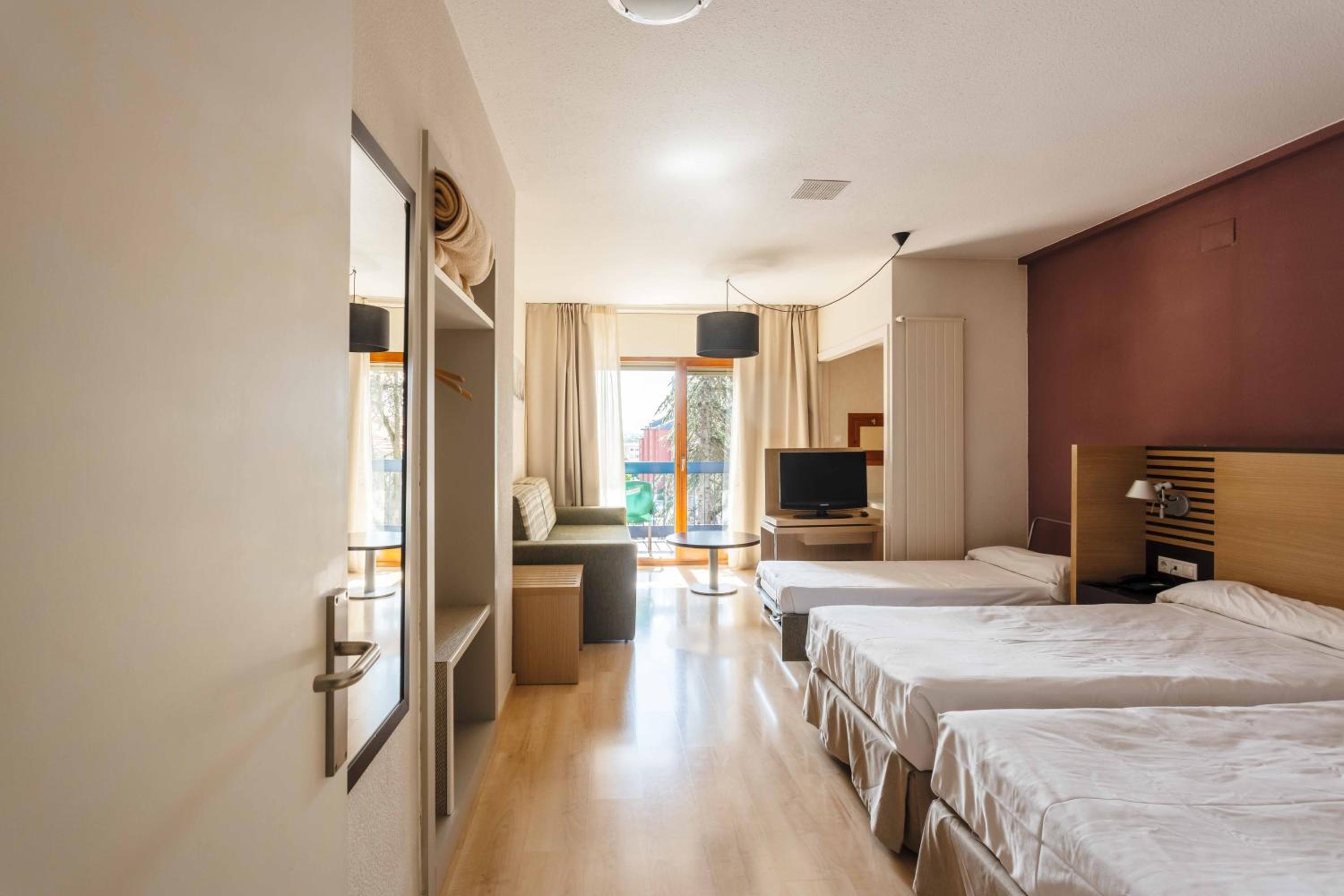 Triple Room - Photo 5