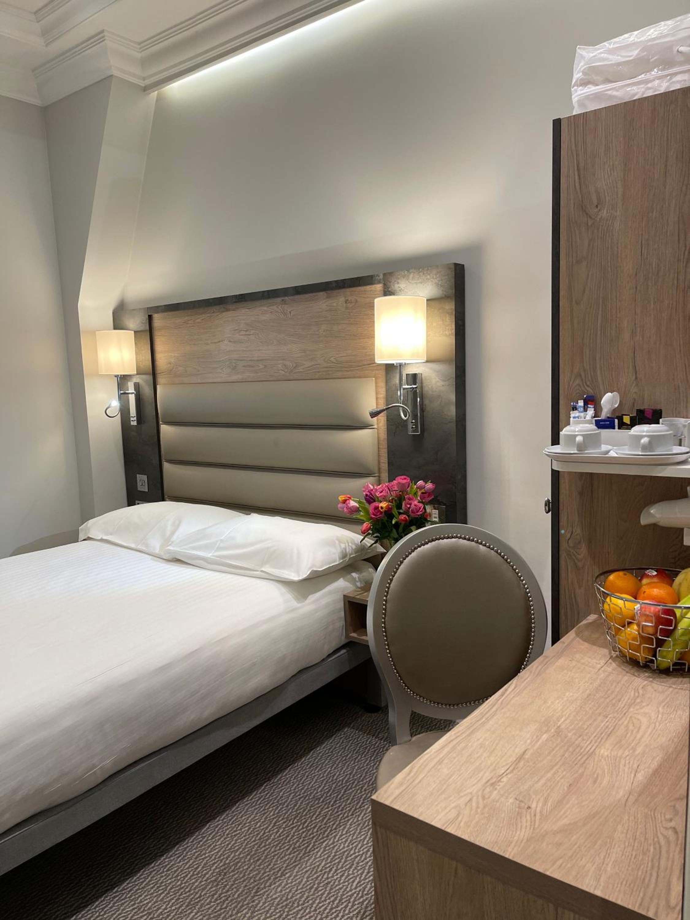 Standard Single Room - Non-Smoking photo 2