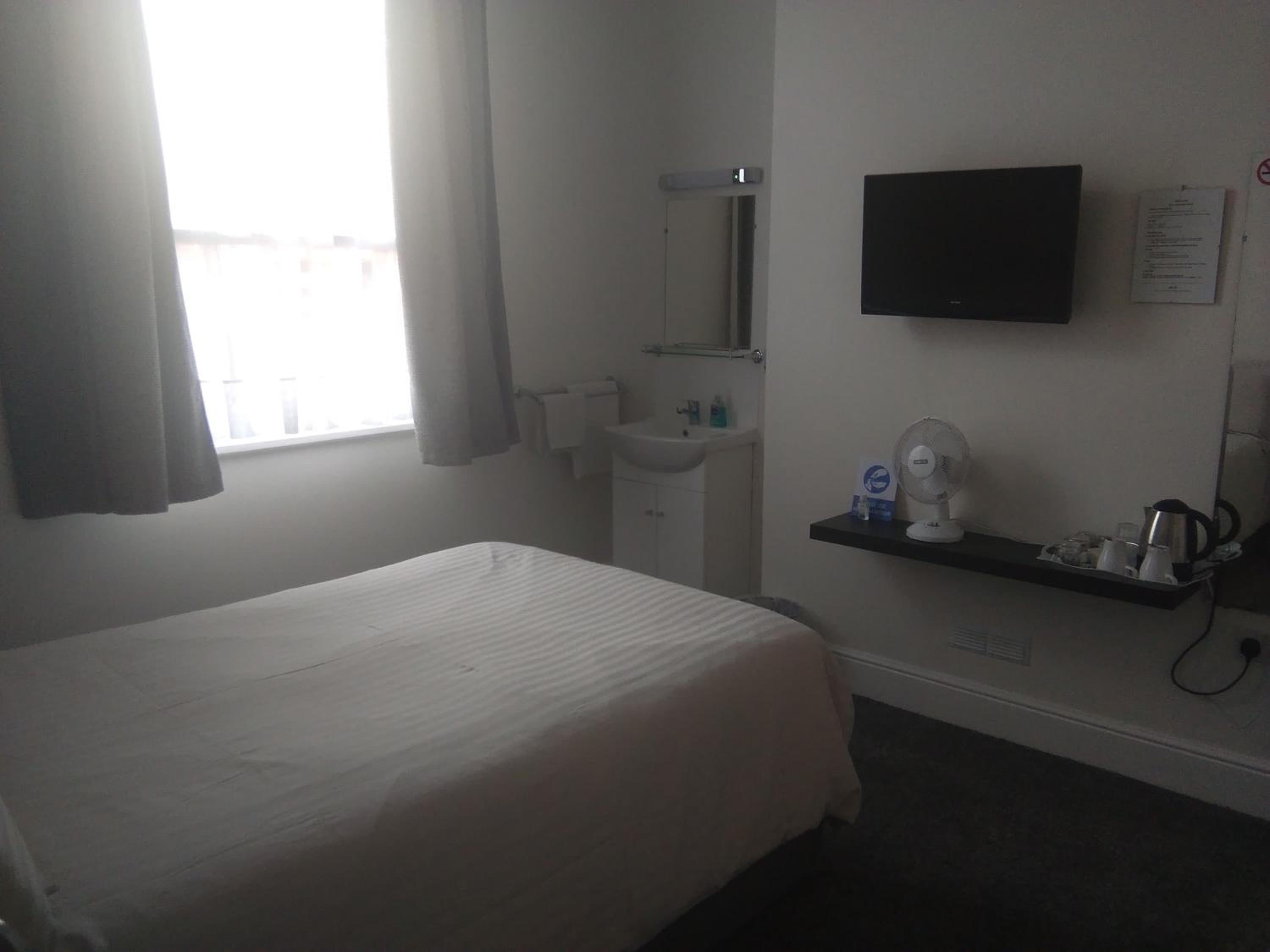 Budget Double Room photo 1