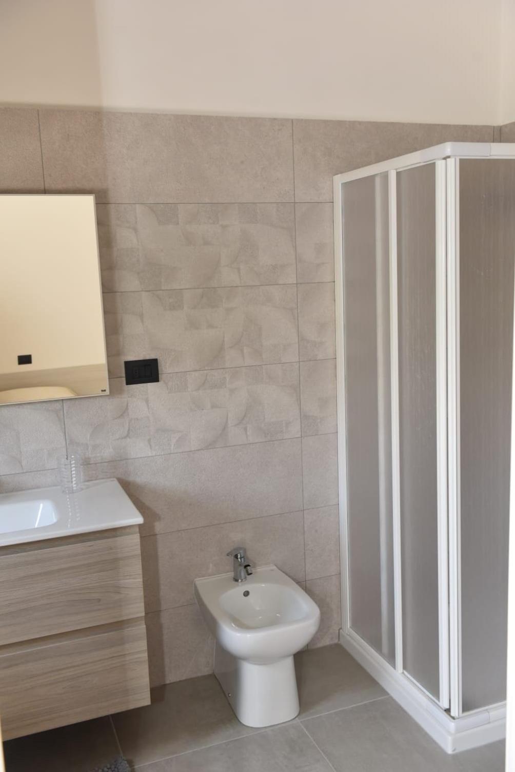 Twin Room with Bathroom - Photo 2