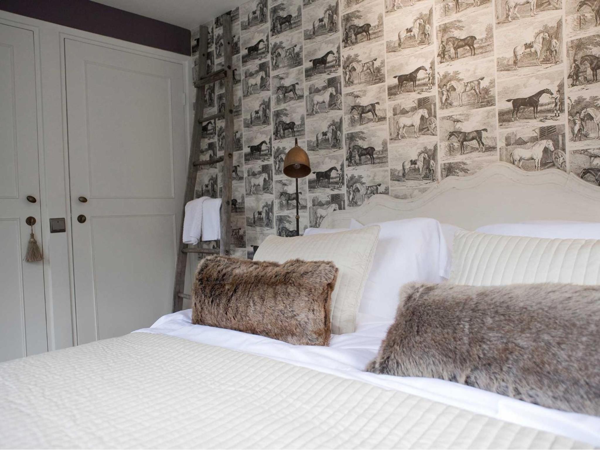 Standard Double or Twin Room - Photo 10