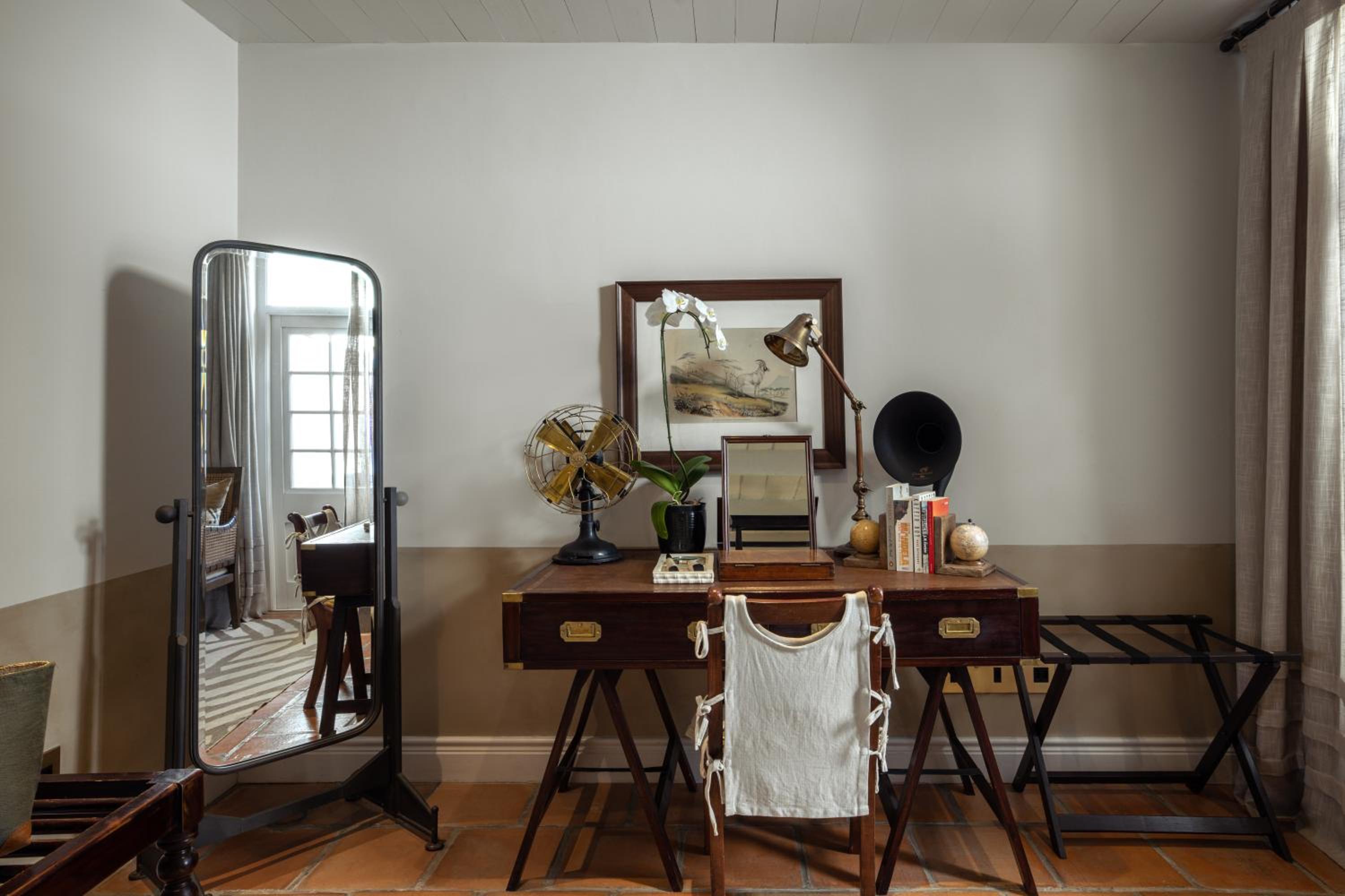Deluxe King Suite - Photo 4