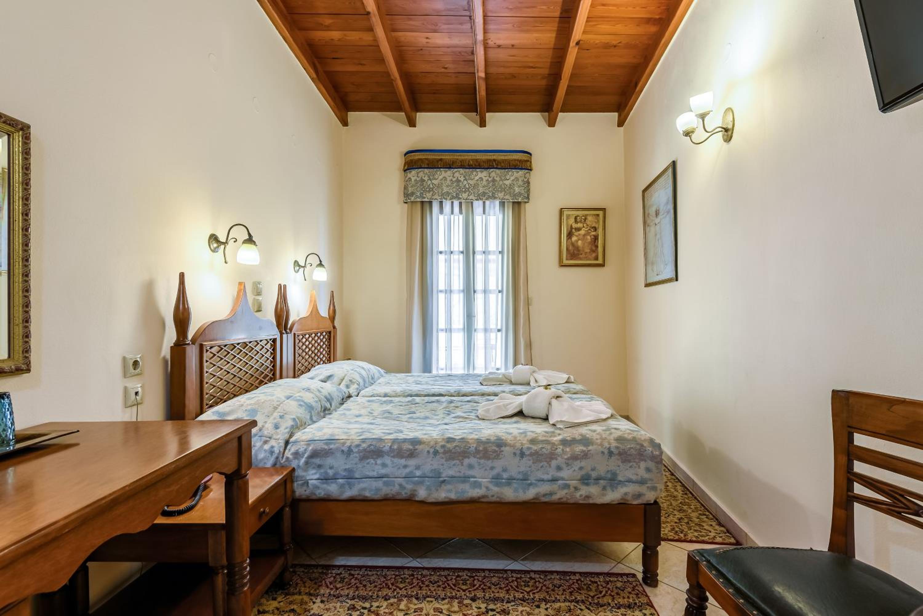 Classic Room with Balcony Old Town View