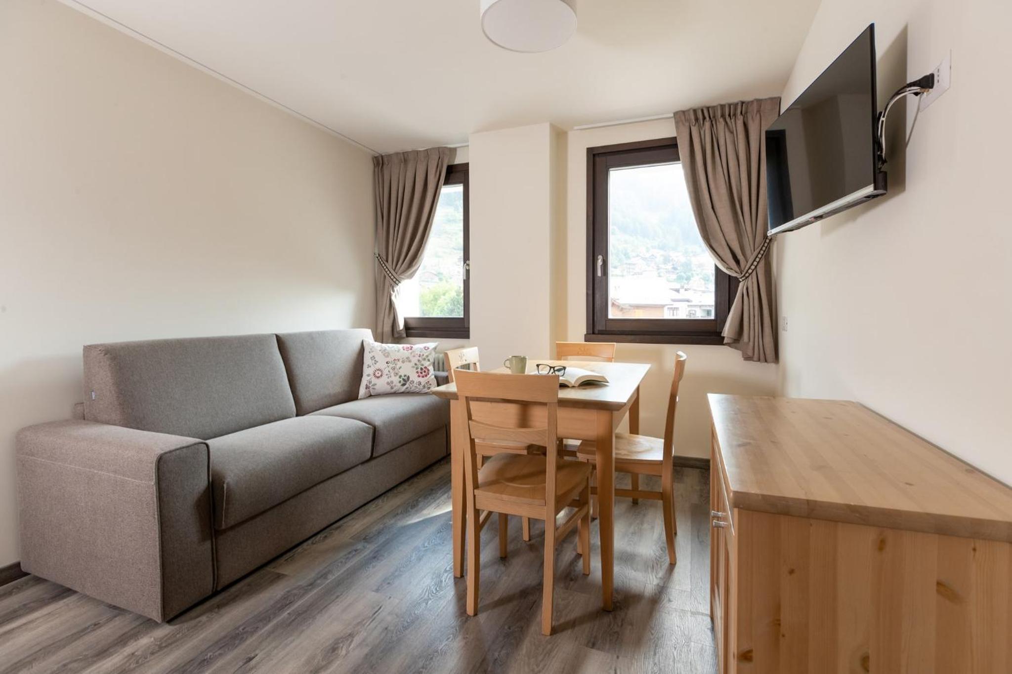 One-Bedroom Apartment