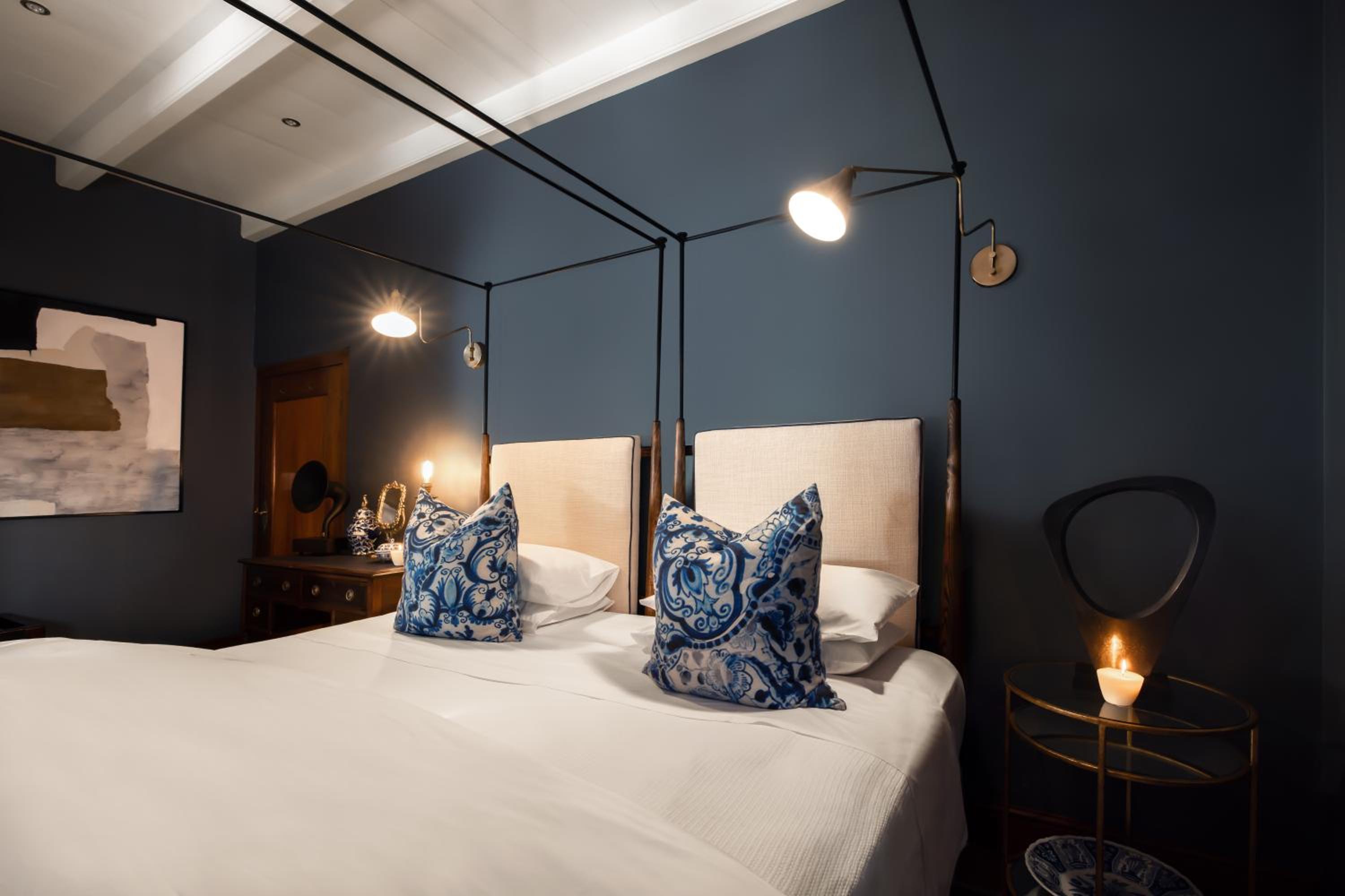 Deluxe King Suite photo 3