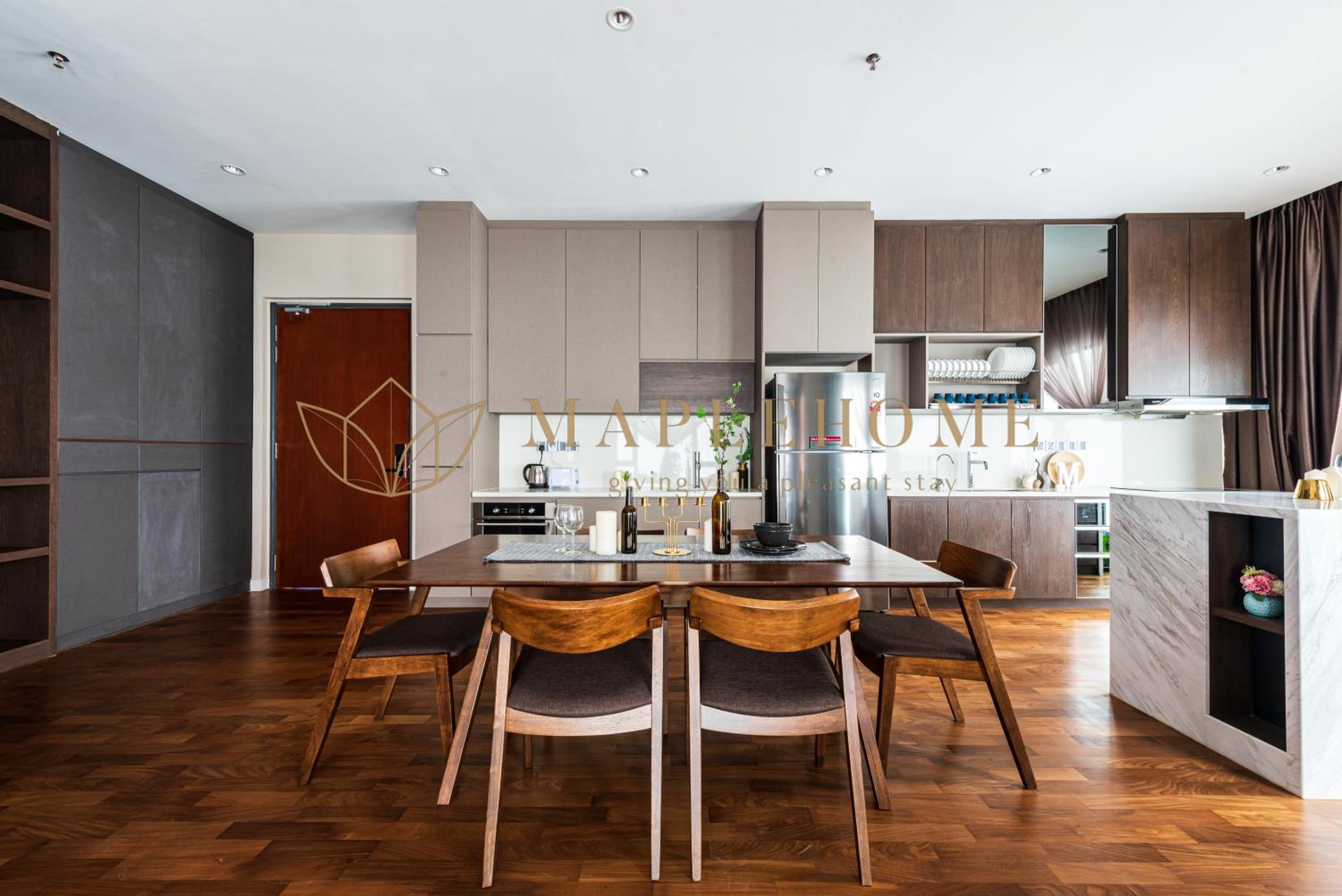 Royal Three-Bedroom Suite - Photo 13