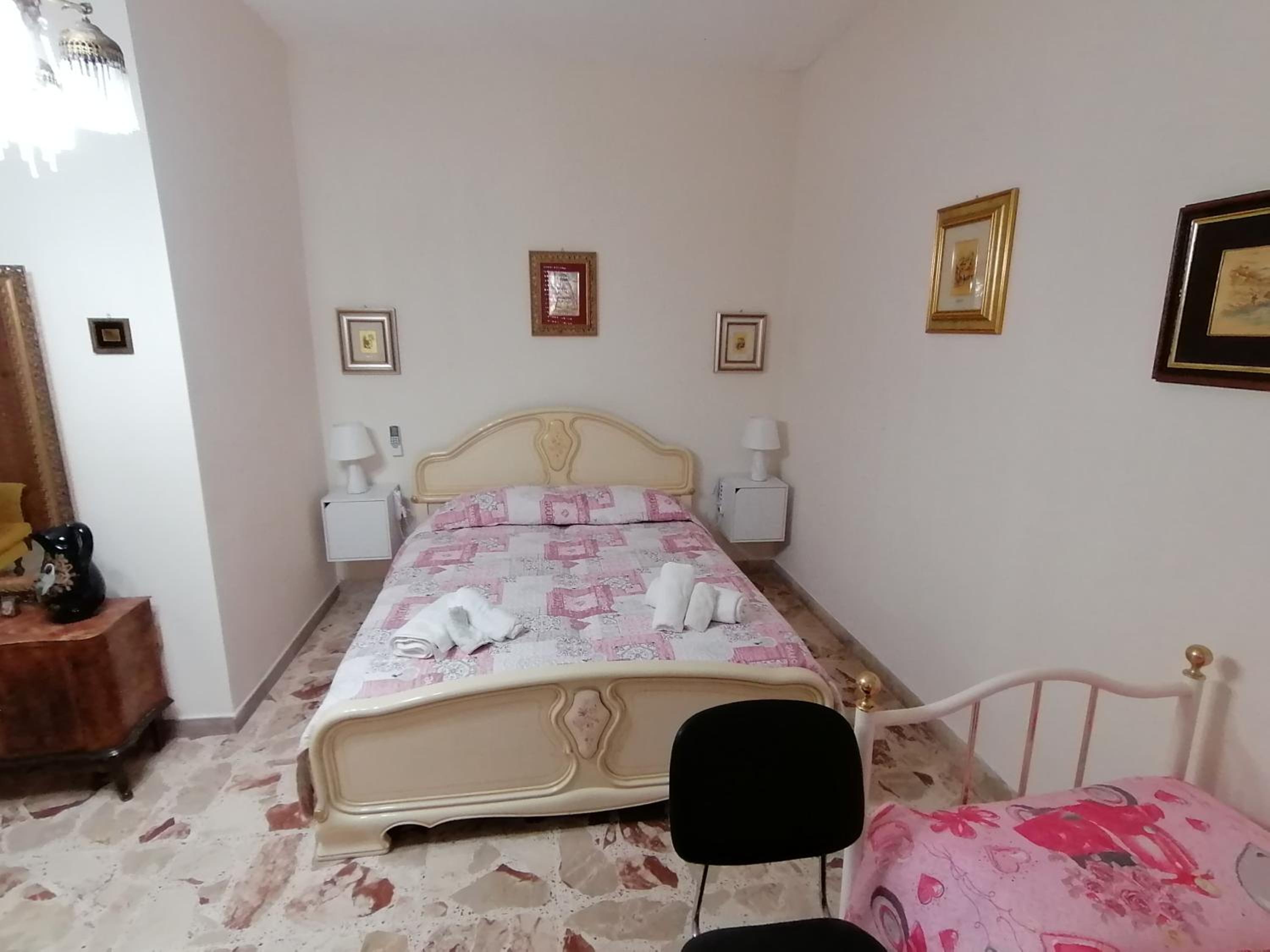 Two-Bedroom House photo 3