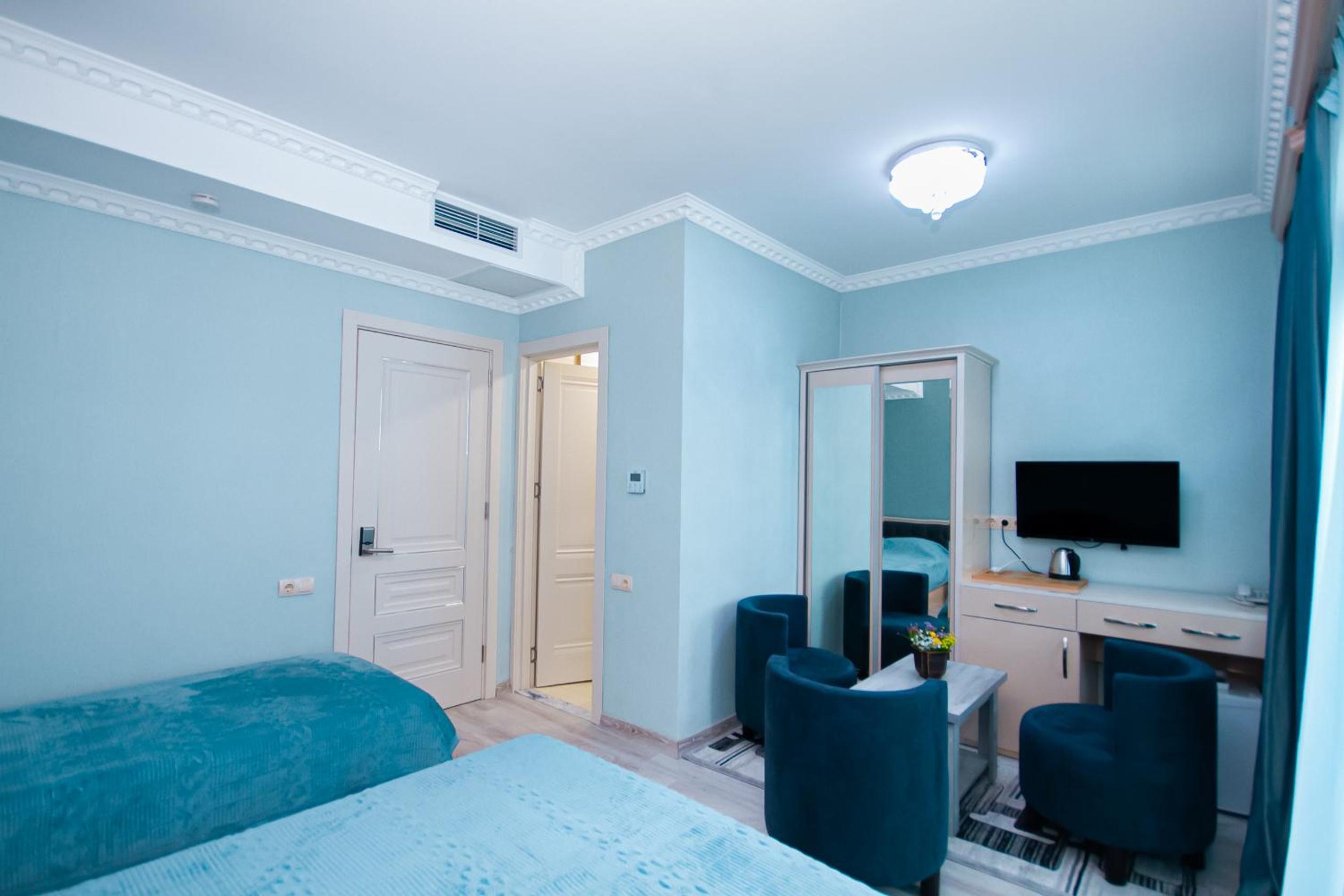 Superior King Room - Photo 5