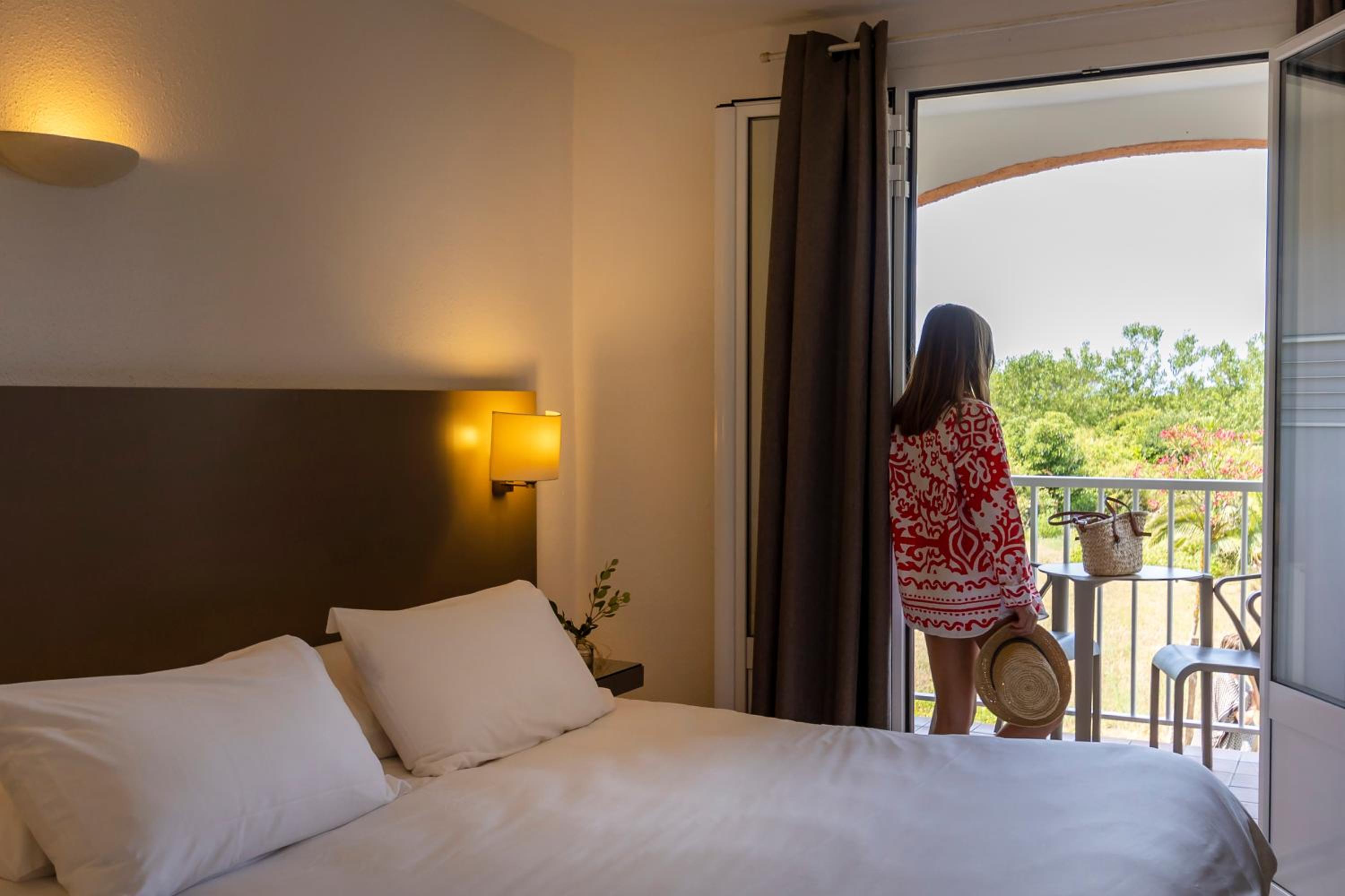 Double Room with Garden View - Photo 3