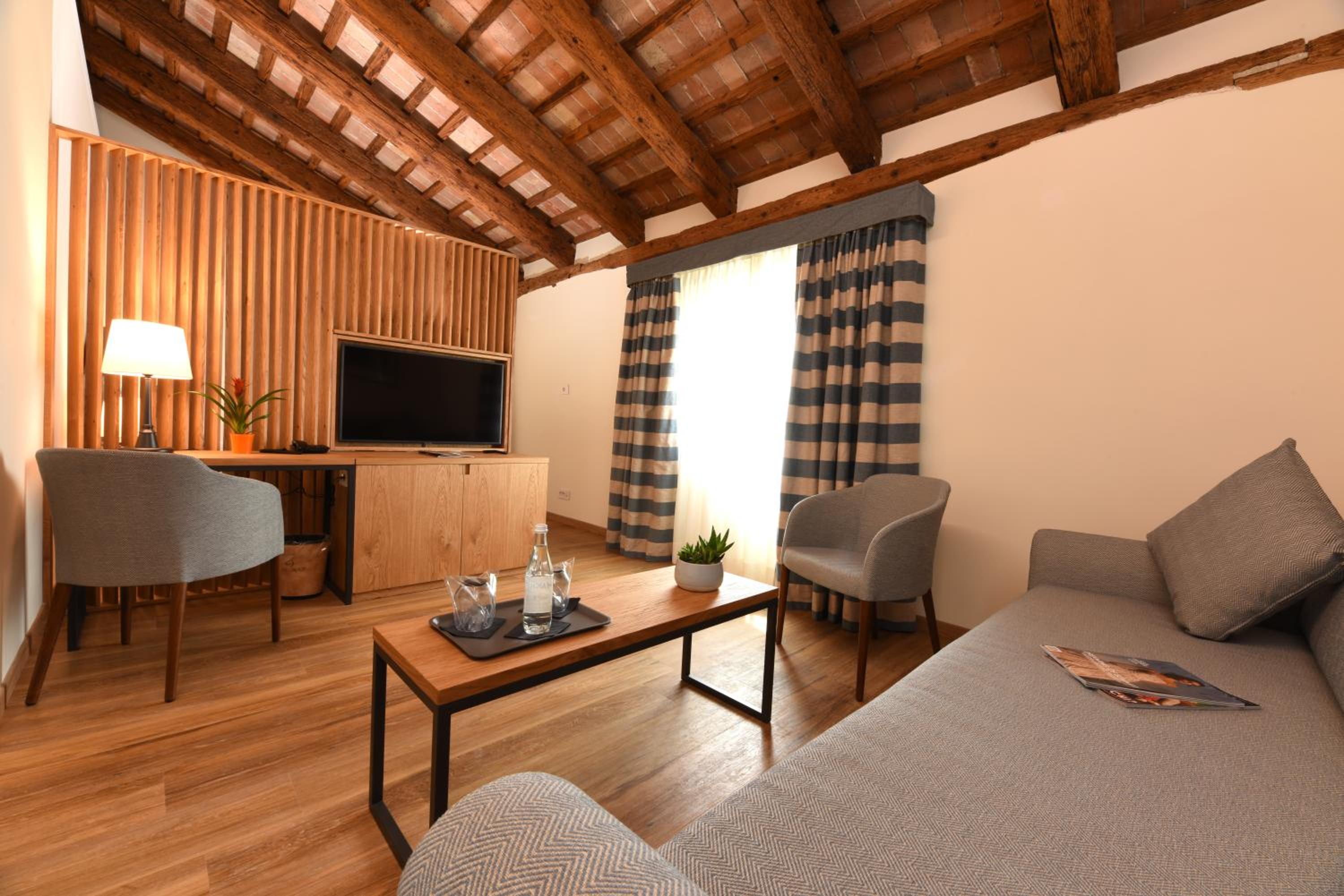 Junior Suite with Garden View