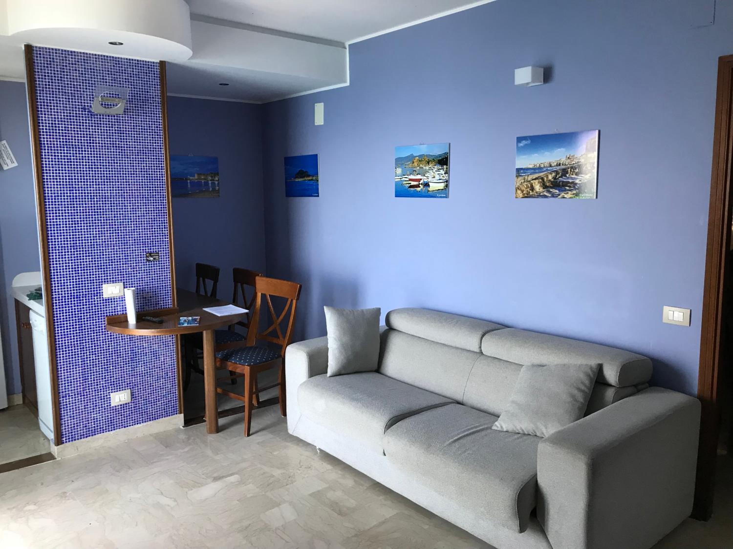 One-Bedroom Apartment with Sea View