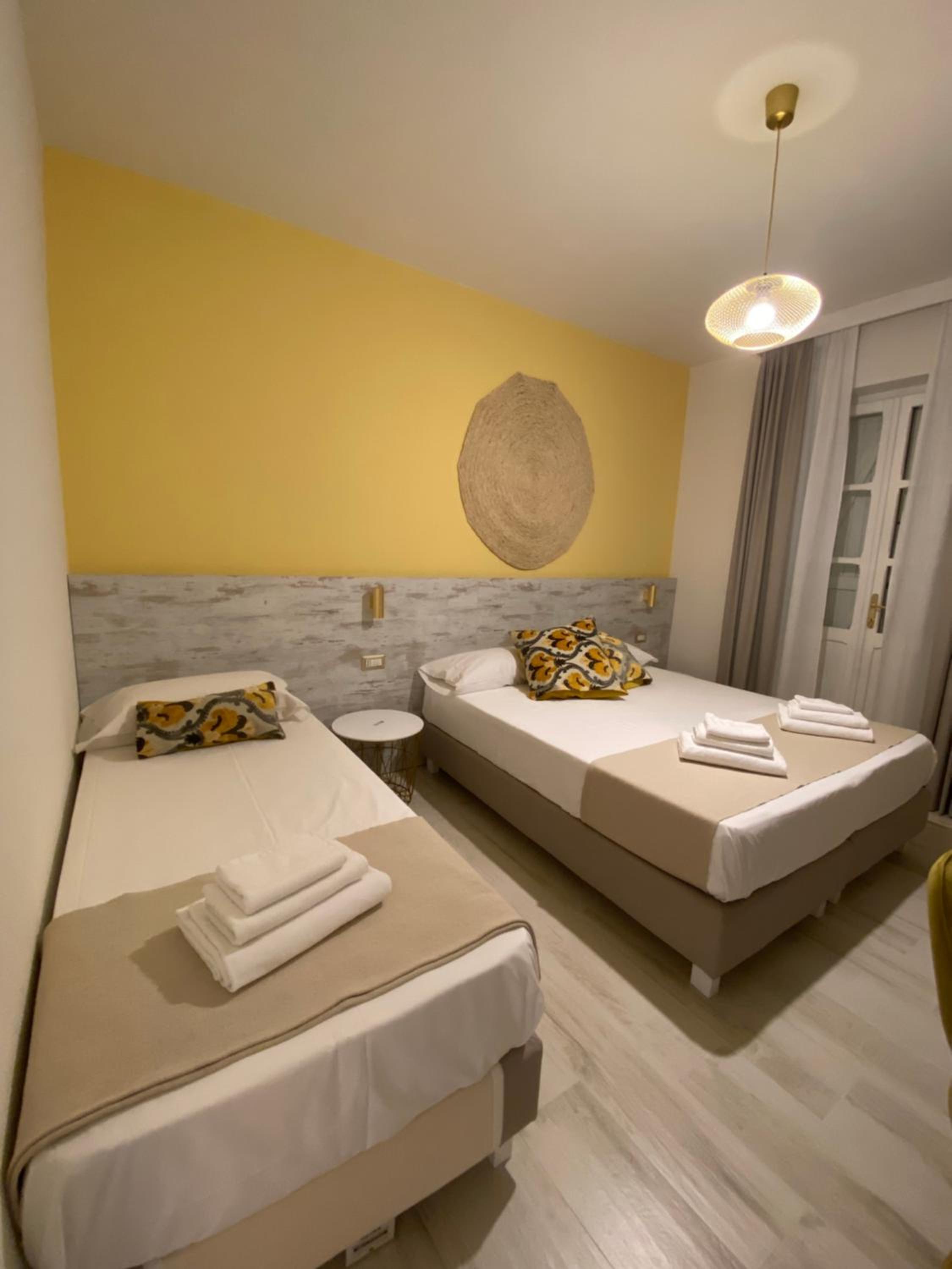 Classic Triple Room - Photo 13