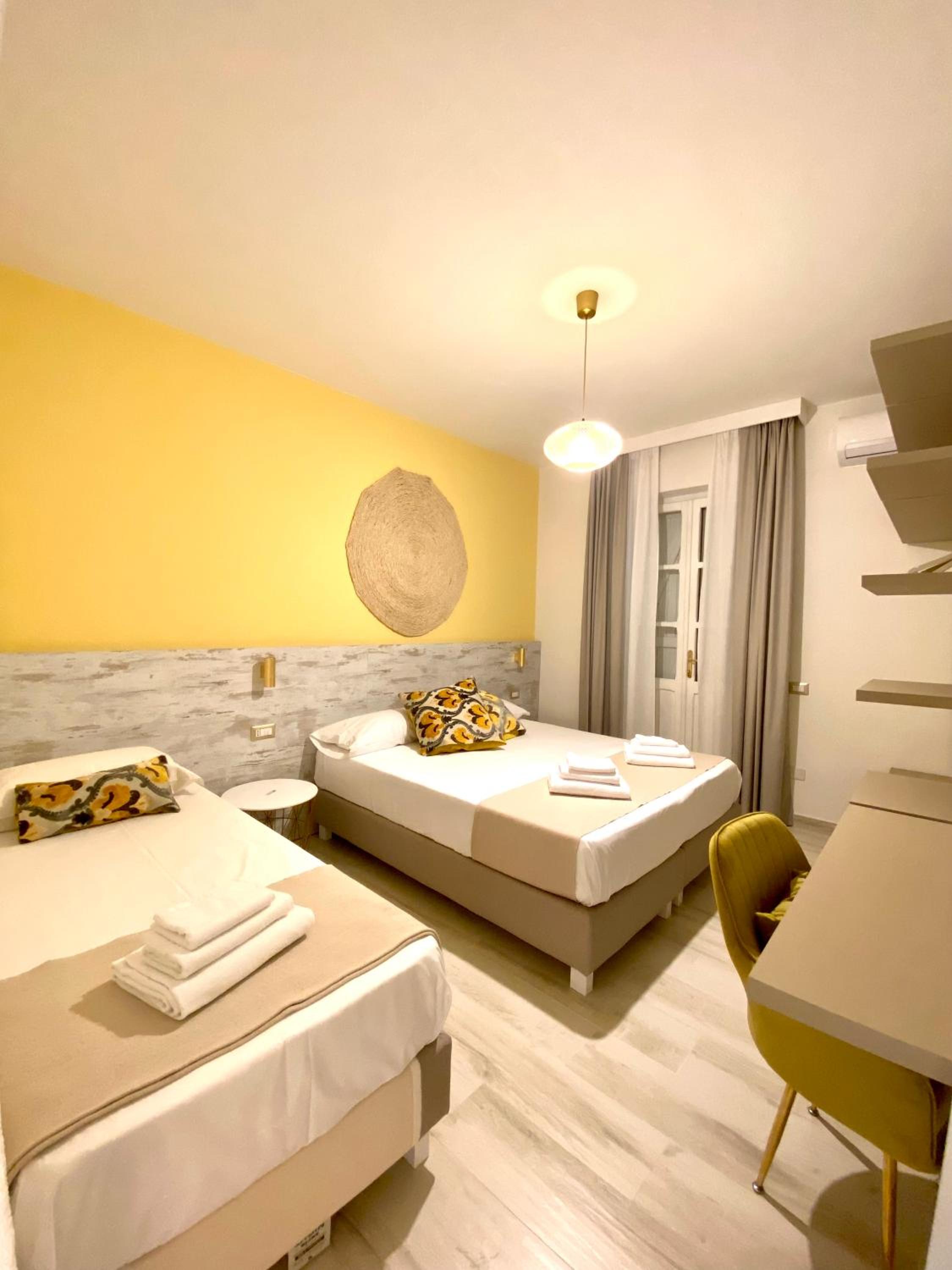 Classic Triple Room - Photo 14