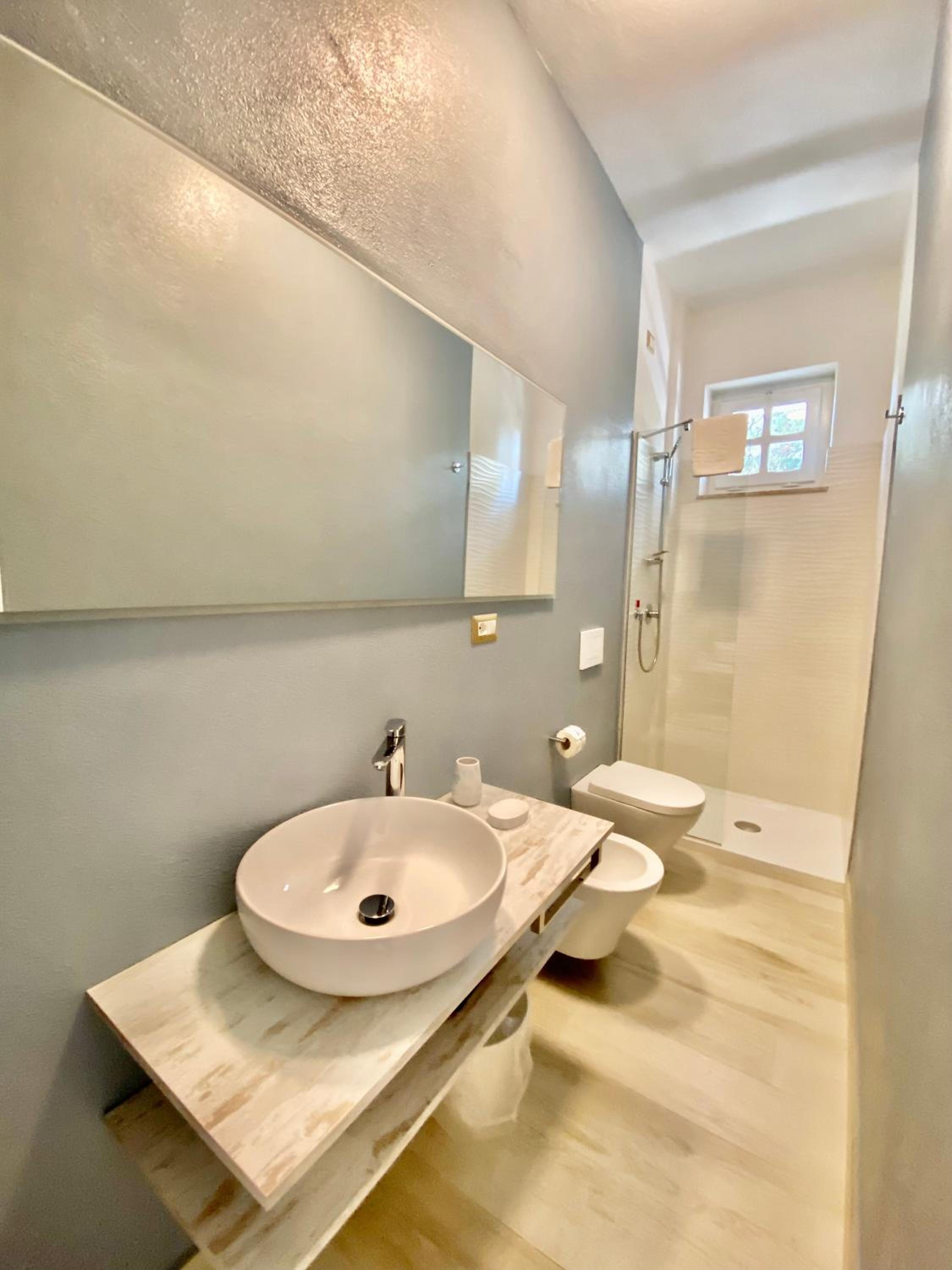 Standard Double Room - Photo 19
