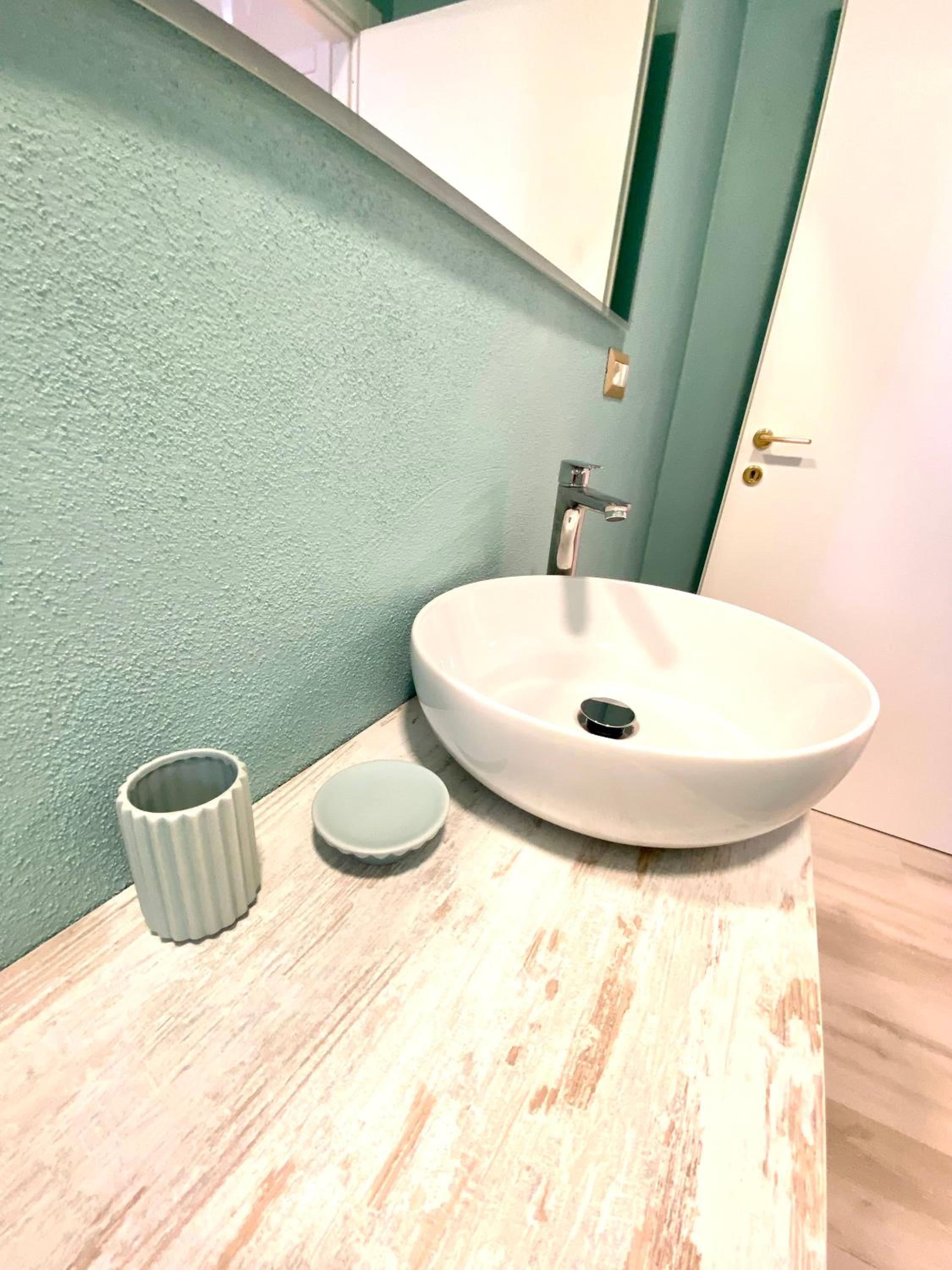 Classic Triple Room - Photo 15