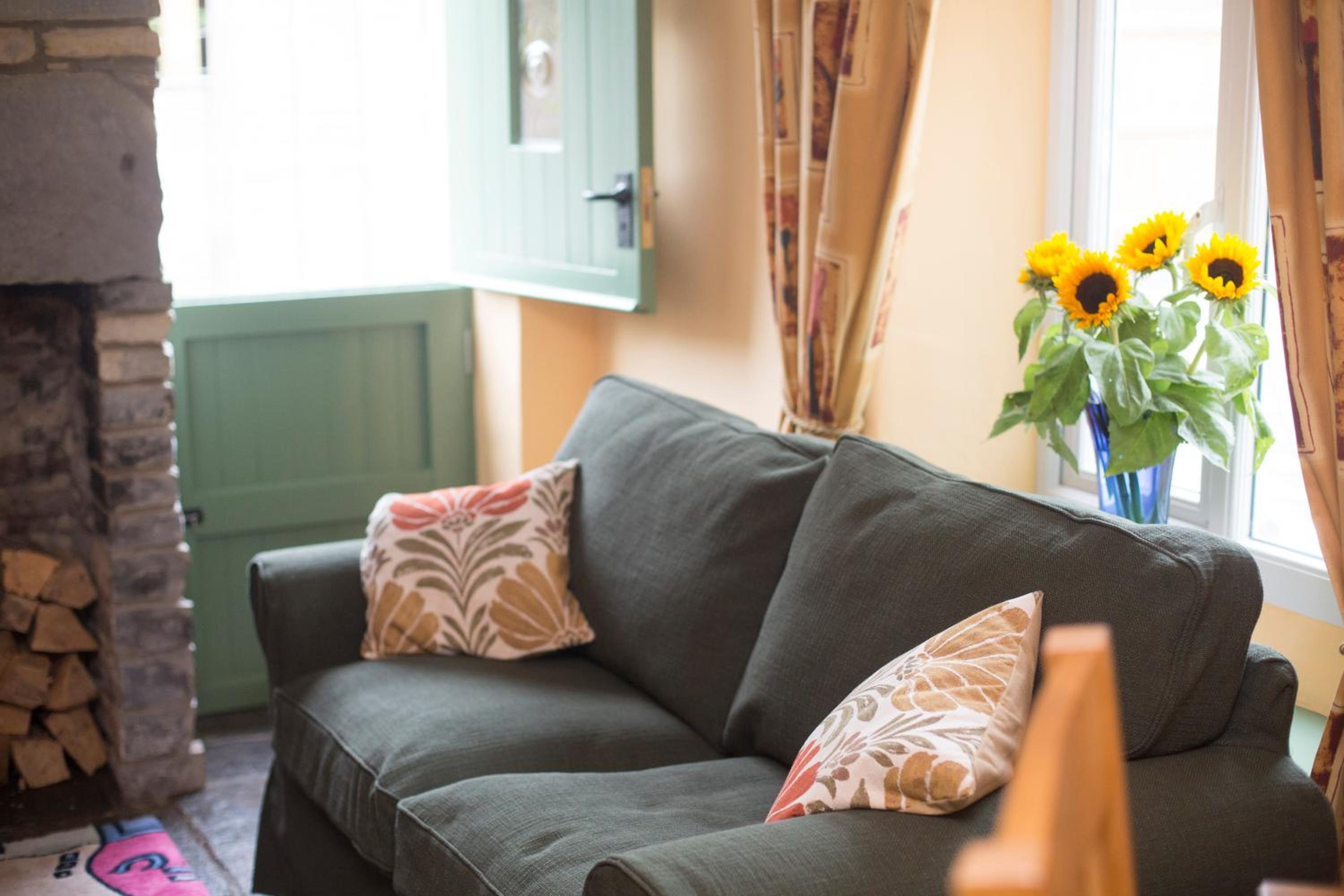 Two-Bedroom Cottage photo 2