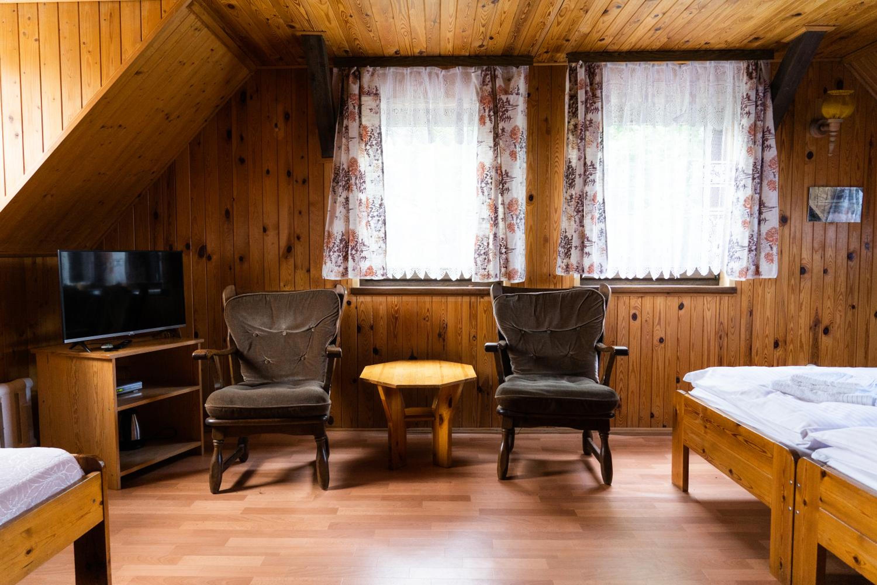 Triple Room with Bathroom photo 1