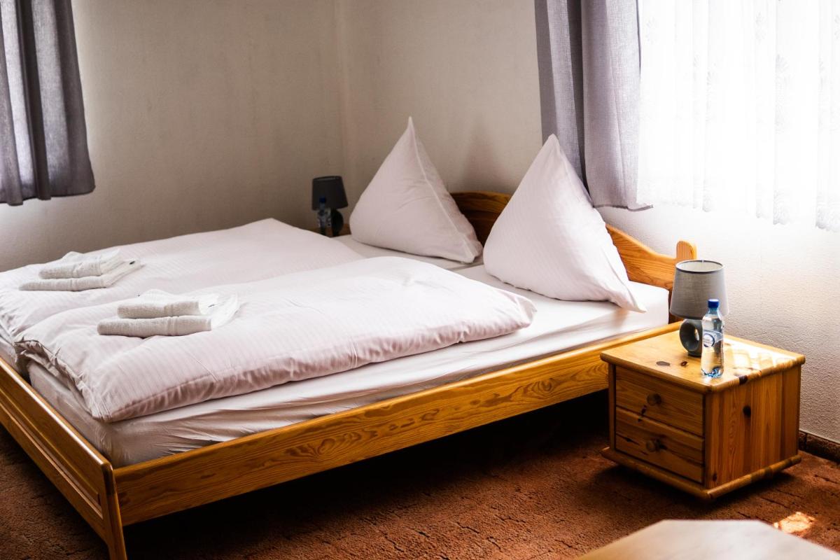 Double Room with Private External Bathroom photo 1