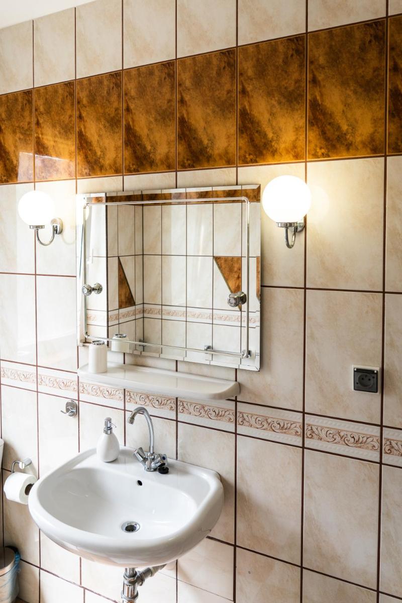 Double Room with Private External Bathroom photo 2