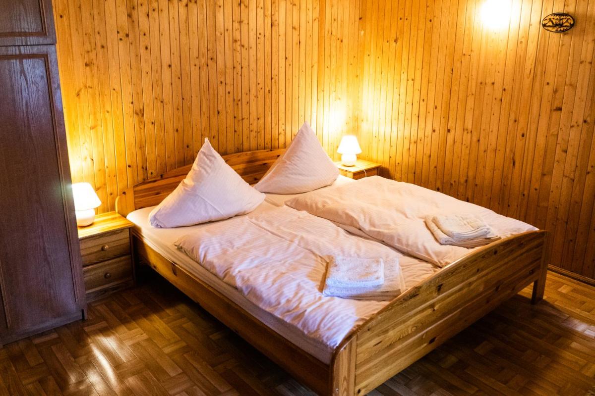 Double Room with Private Bathroom photo 3