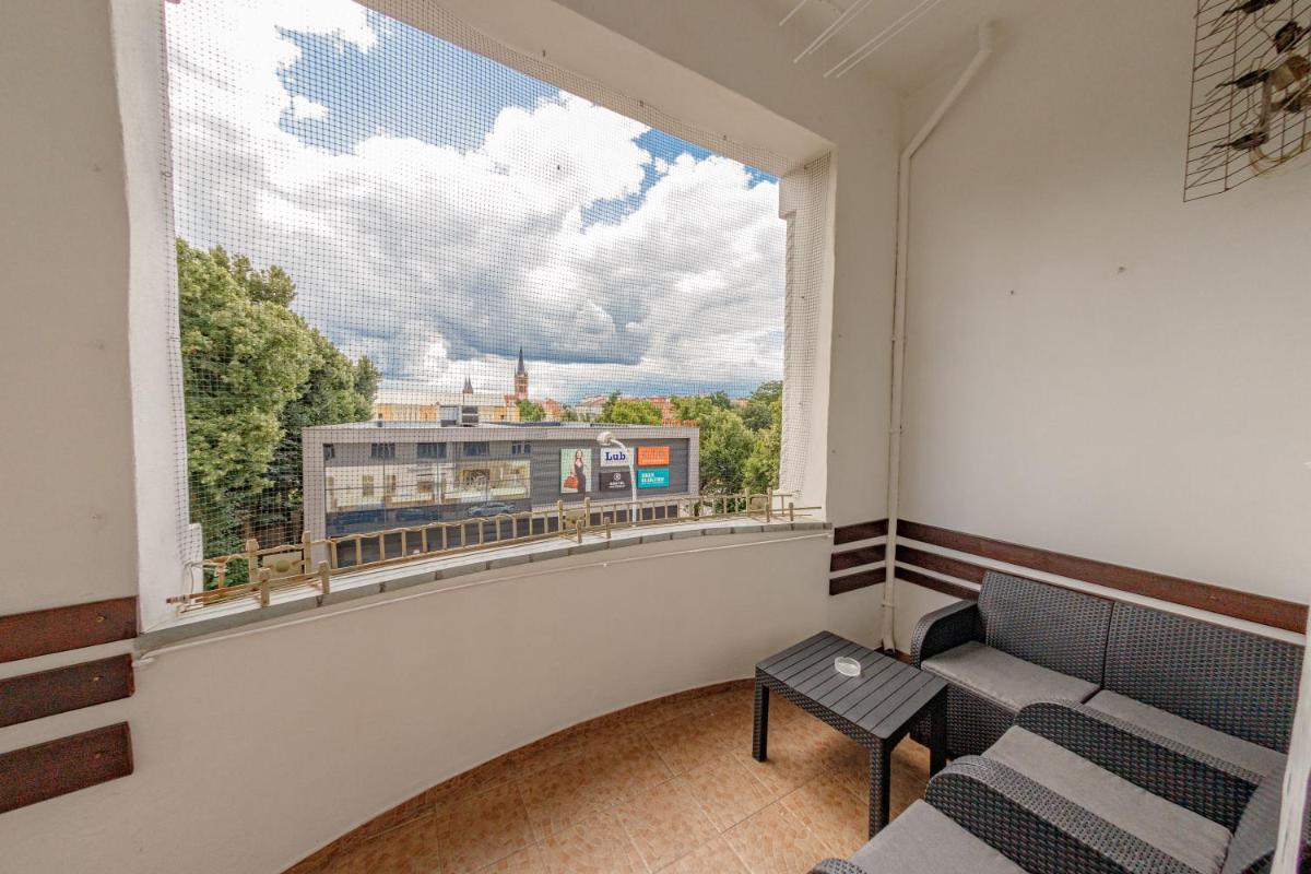 Studio with Balcony photo 1
