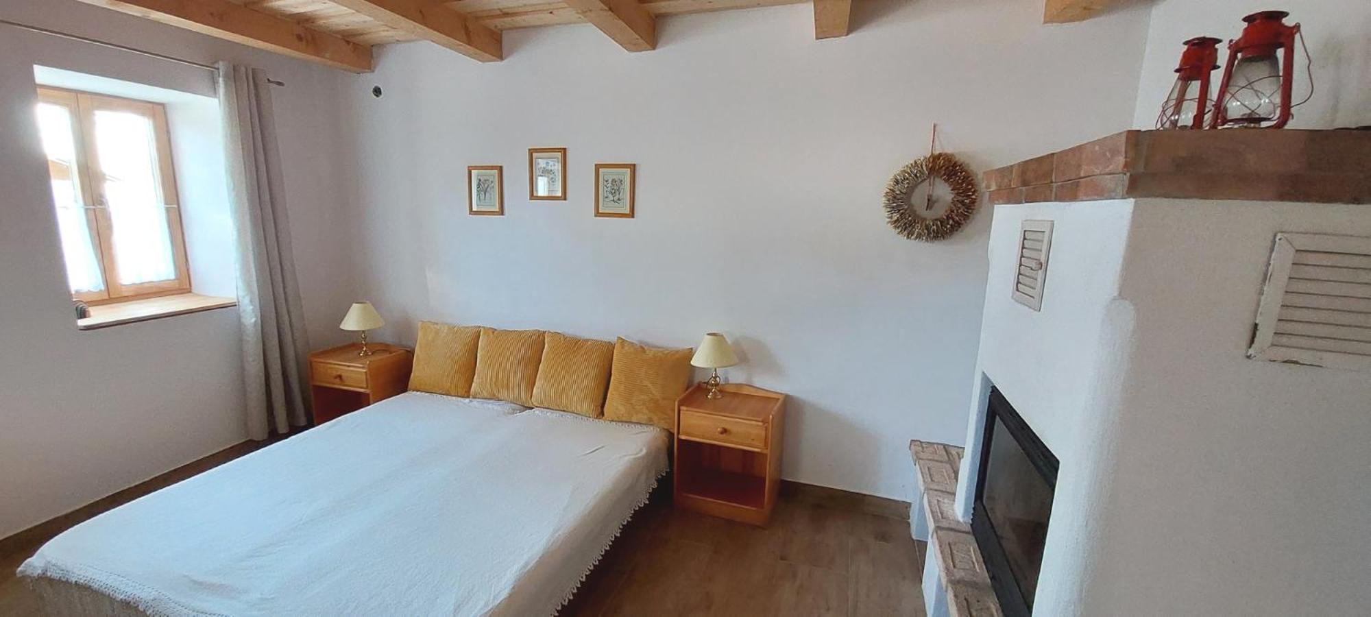 Two-Bedroom Apartment - Photo 18
