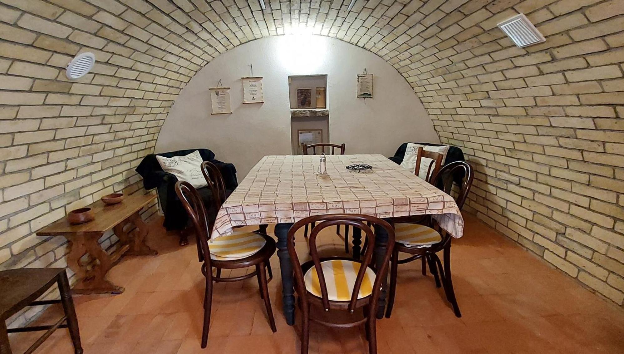 Two-Bedroom Apartment - Photo 24