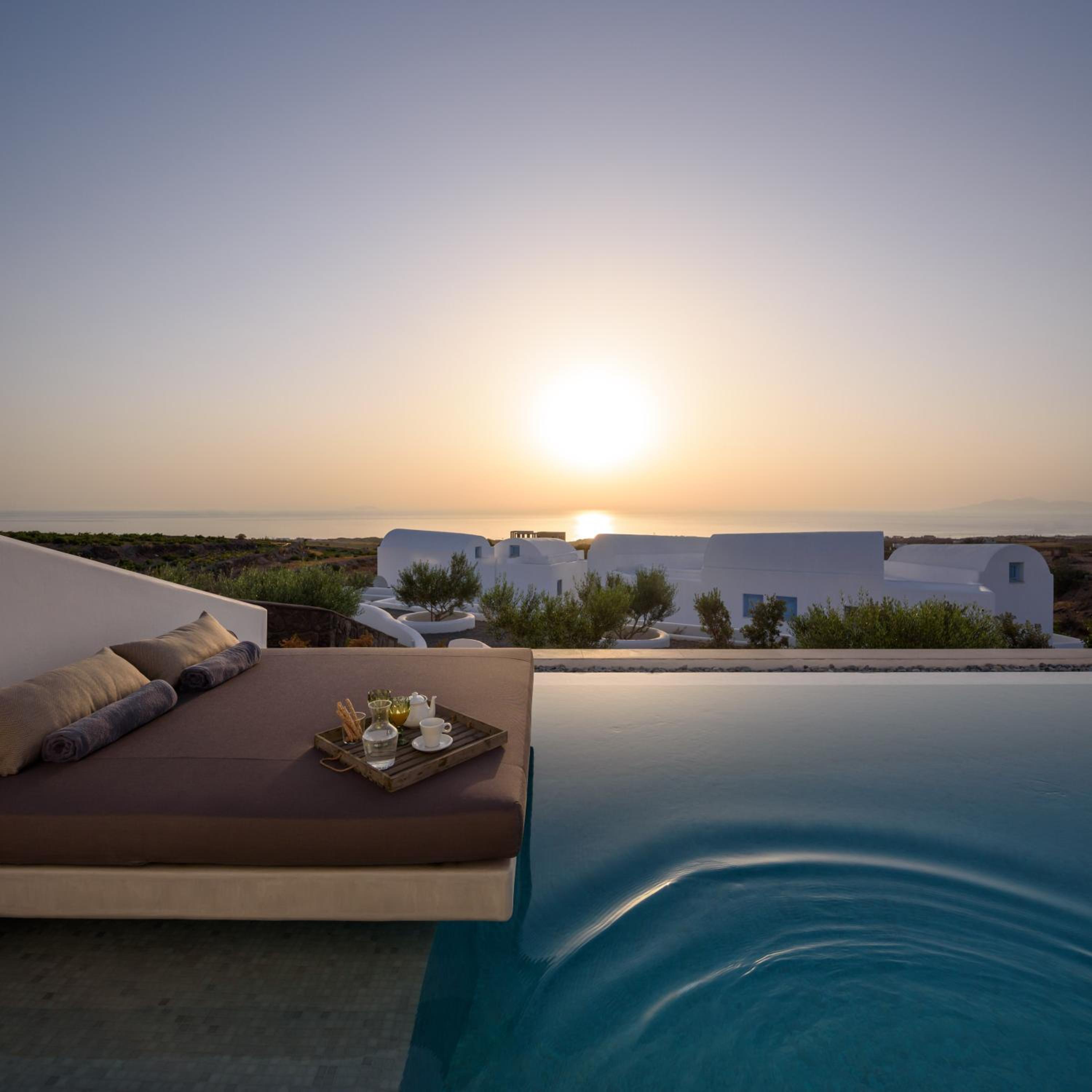 Executive Two-Bedroom Suite with Private Pool and Sea View photo 2