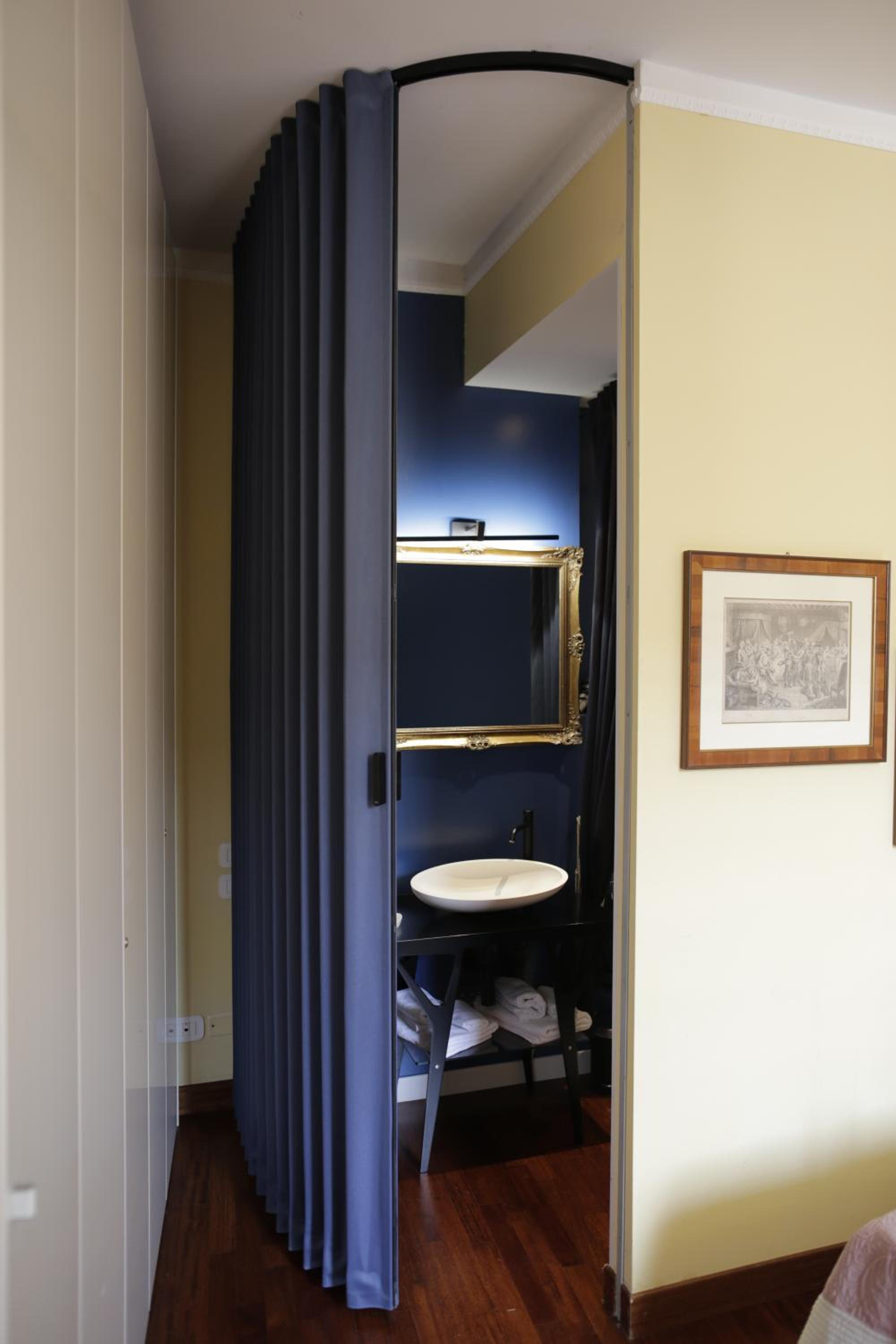 Standard Double Room - Photo 2
