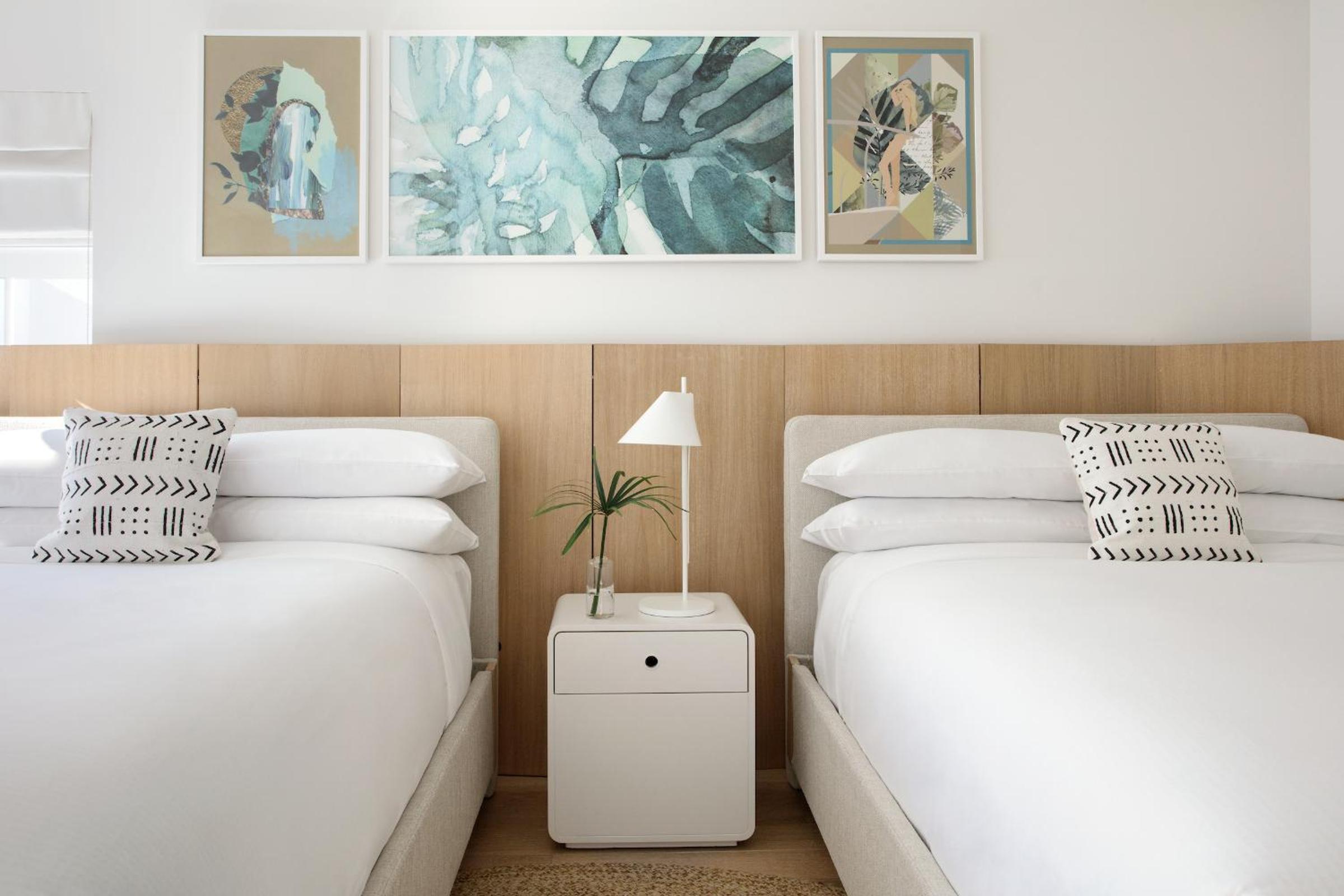 Double Room with Two Double Beds - Photo 2