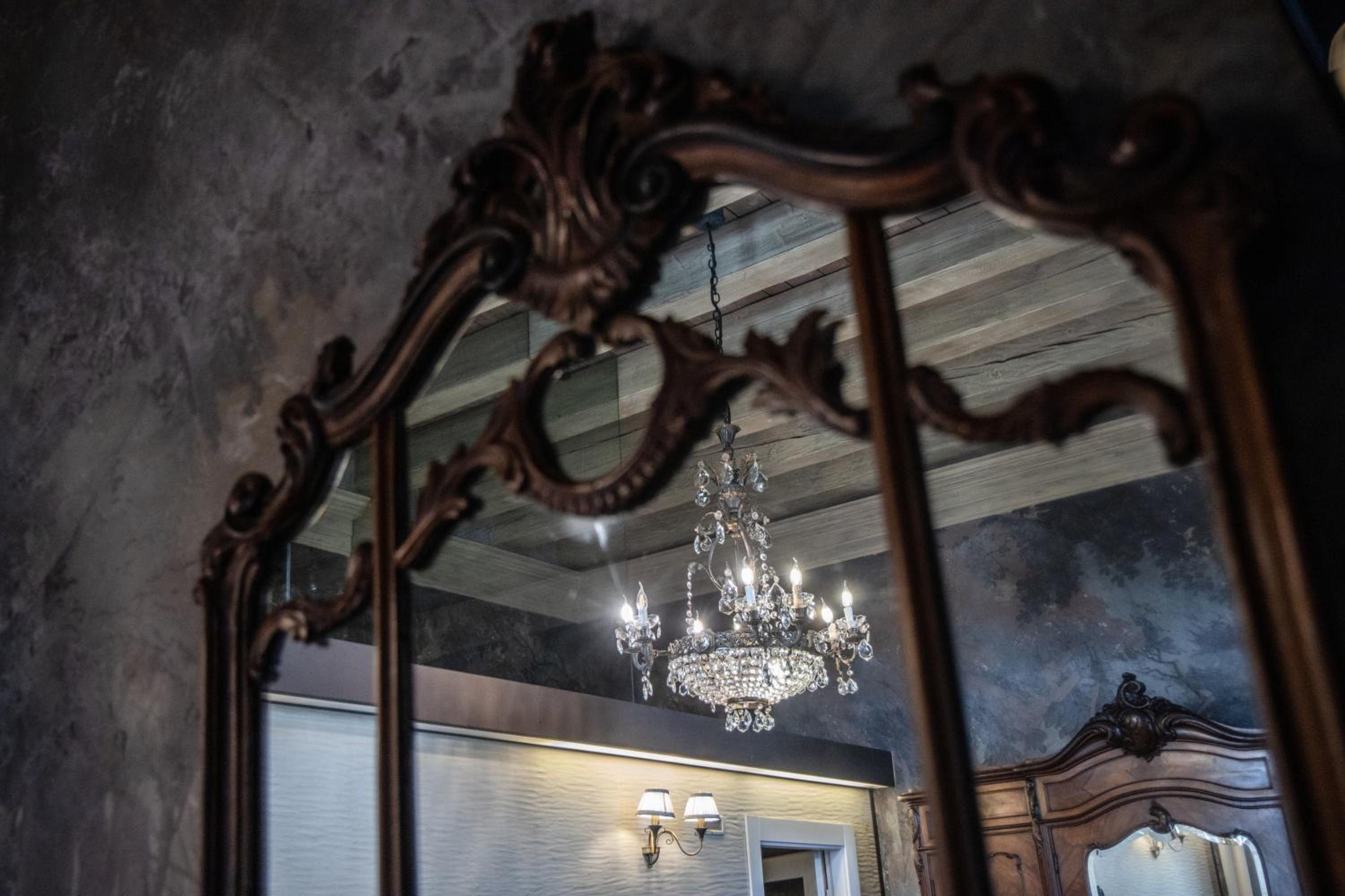 Superior Suite - Photo 3