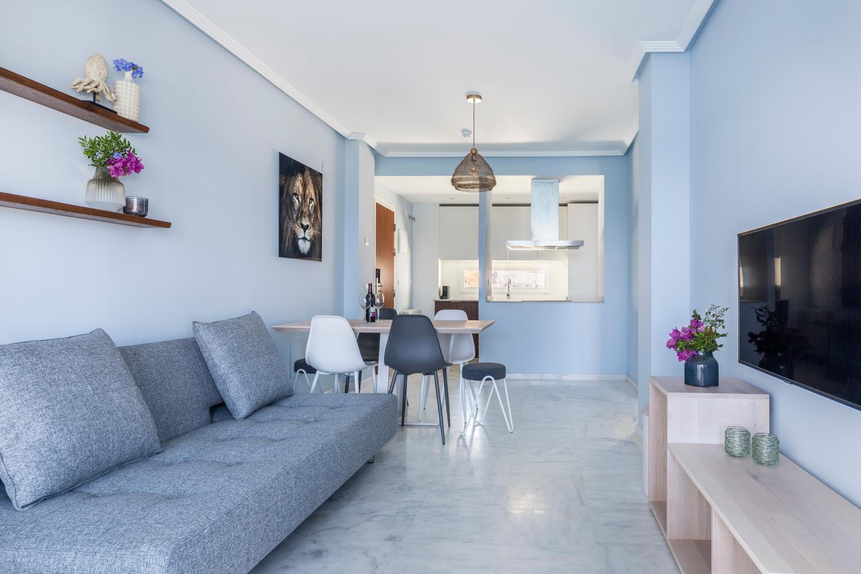Apartamento exclusivo de dos habitaciones con vista al mar