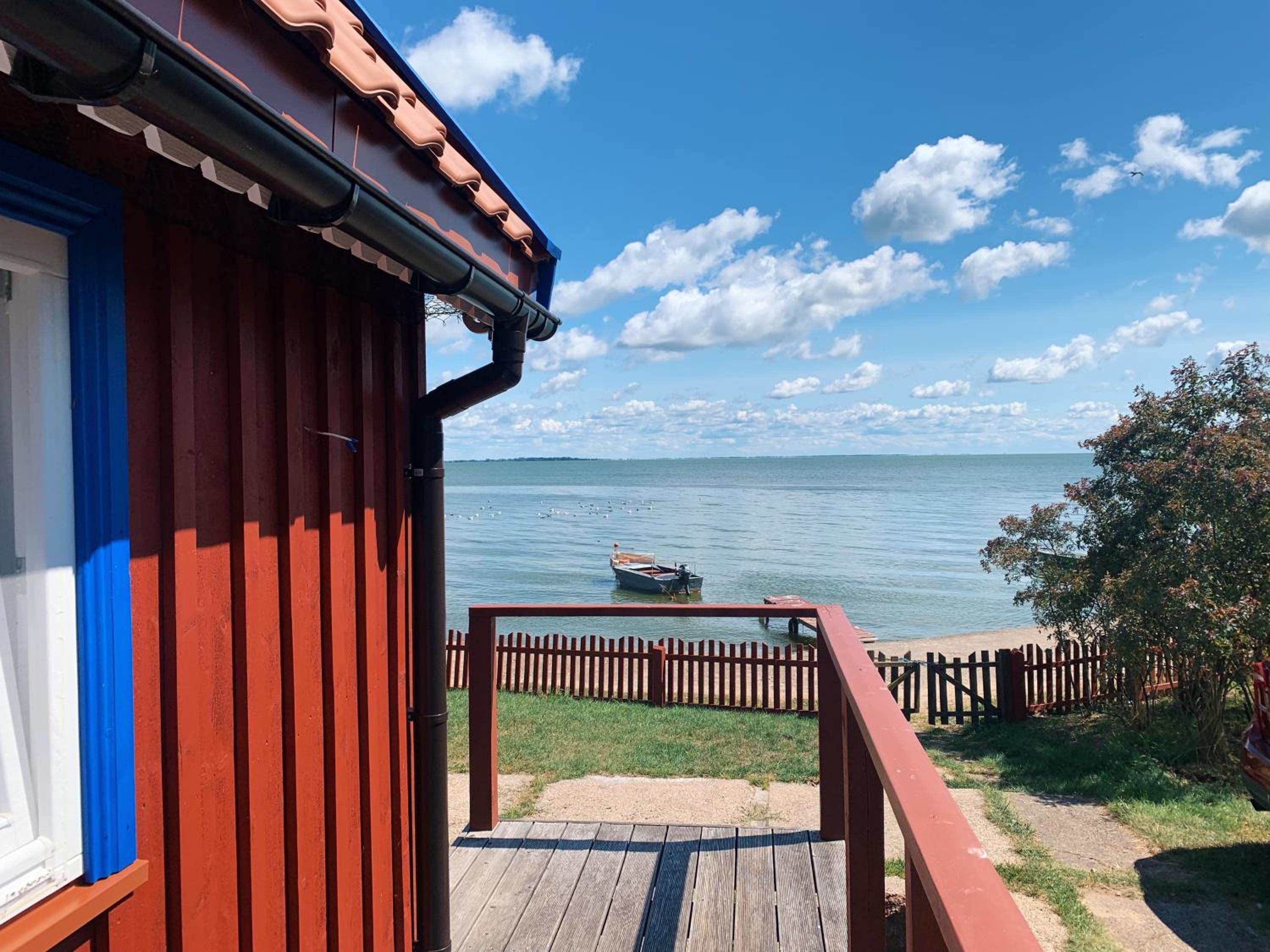 Apartment with Lake View photo 2