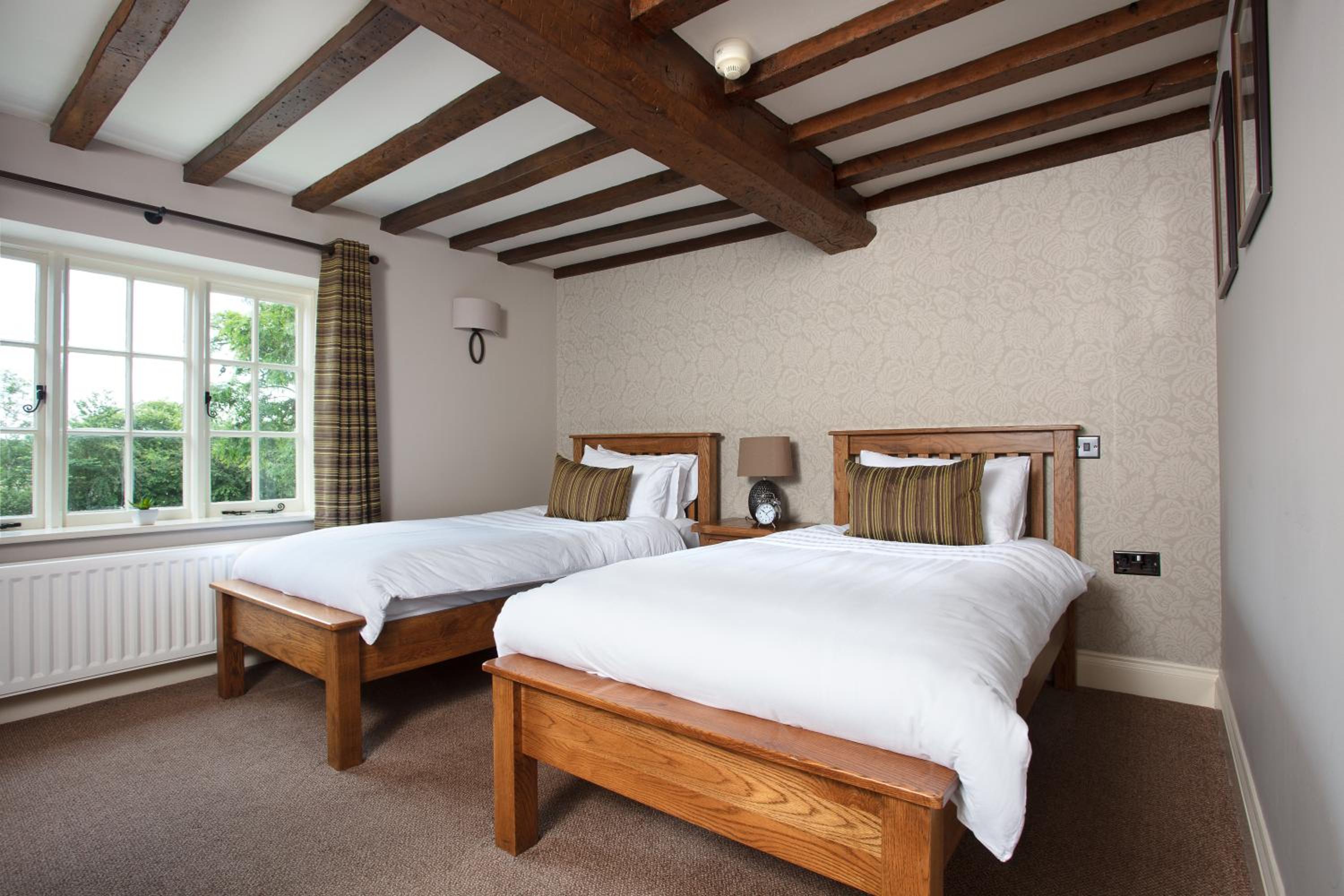 Twin Room with Private Bathroom