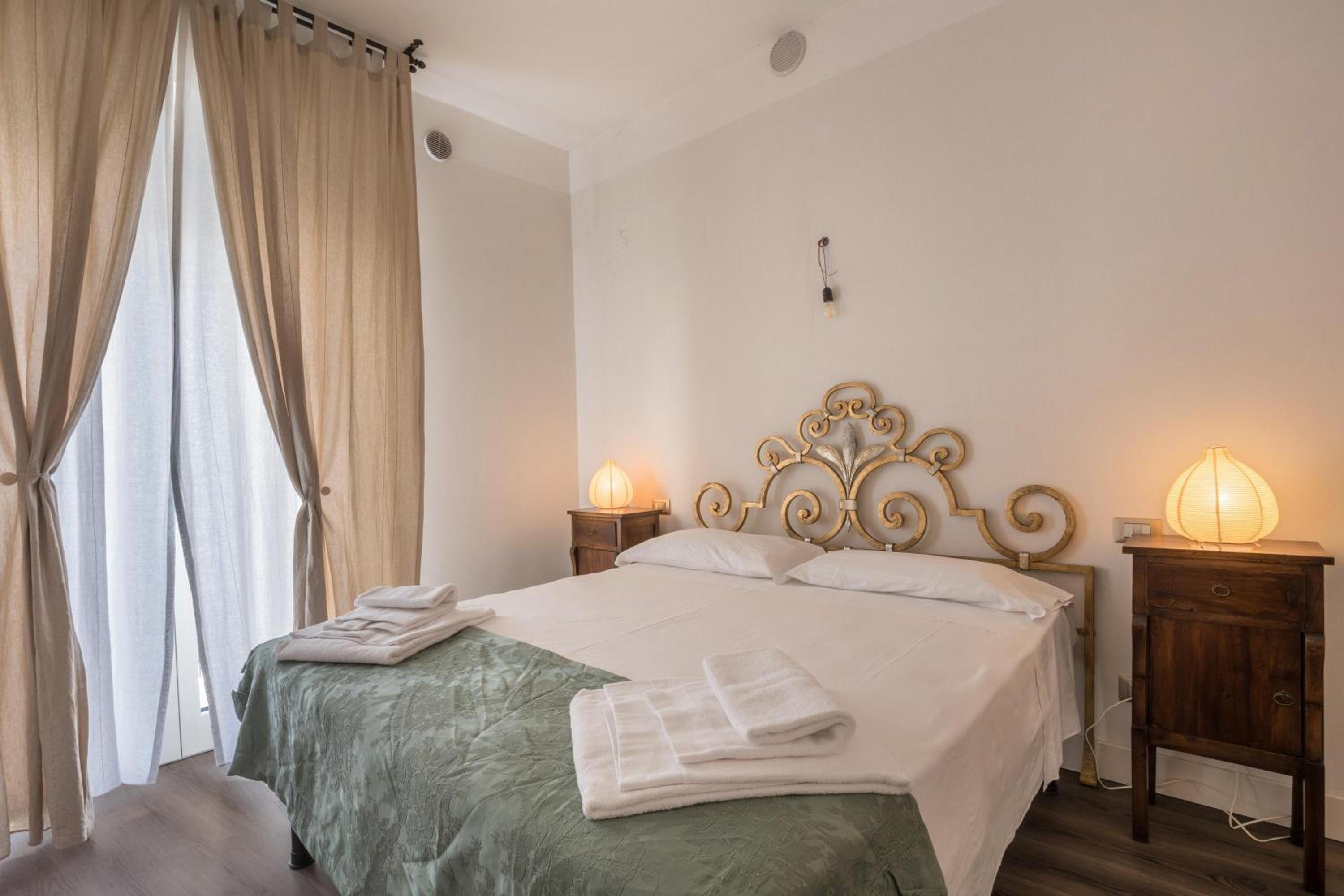 Superior One-Bedroom Apartment With Balcony