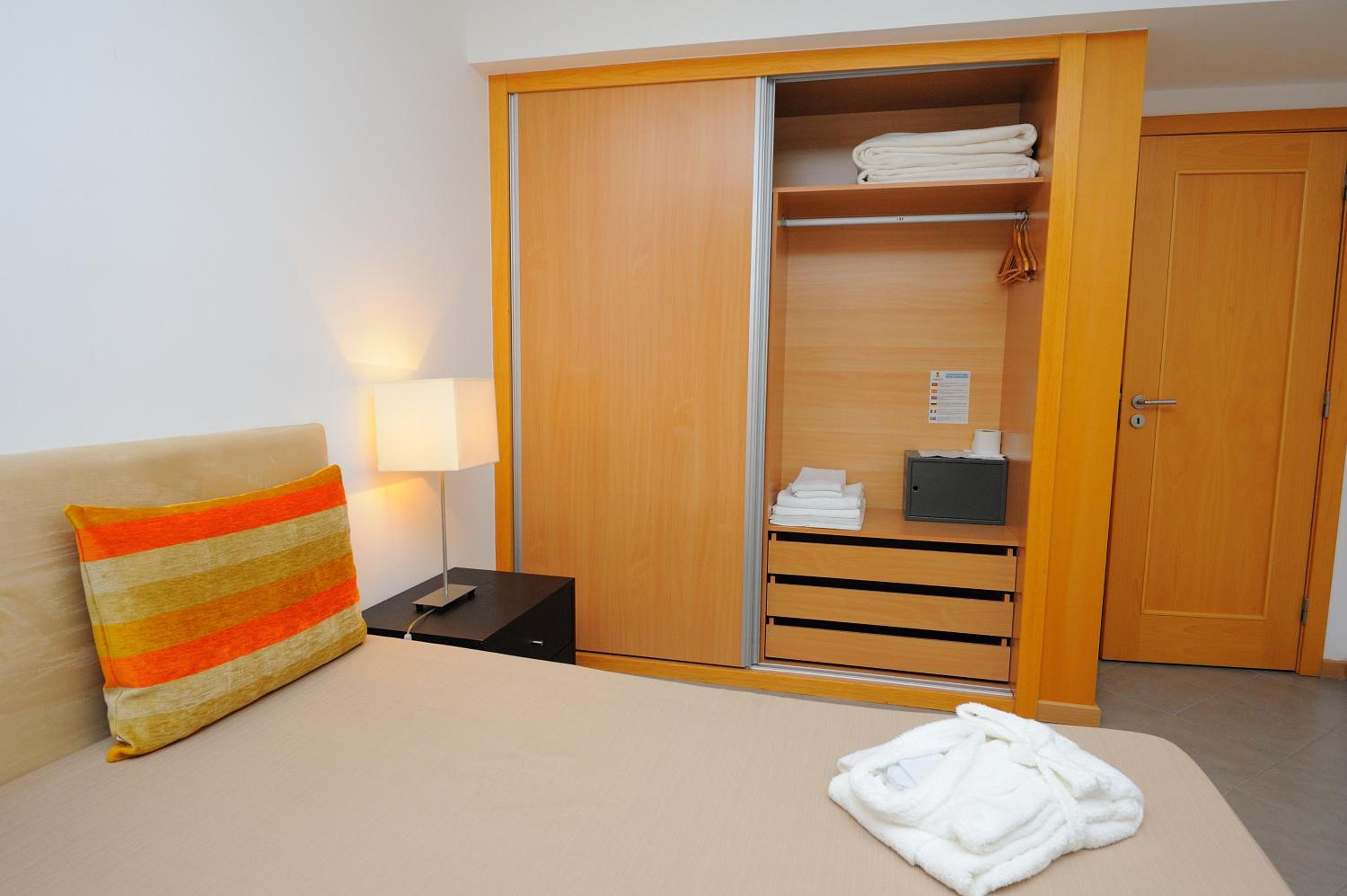 One-Bedroom Apartment with Balcony thumbnail 6