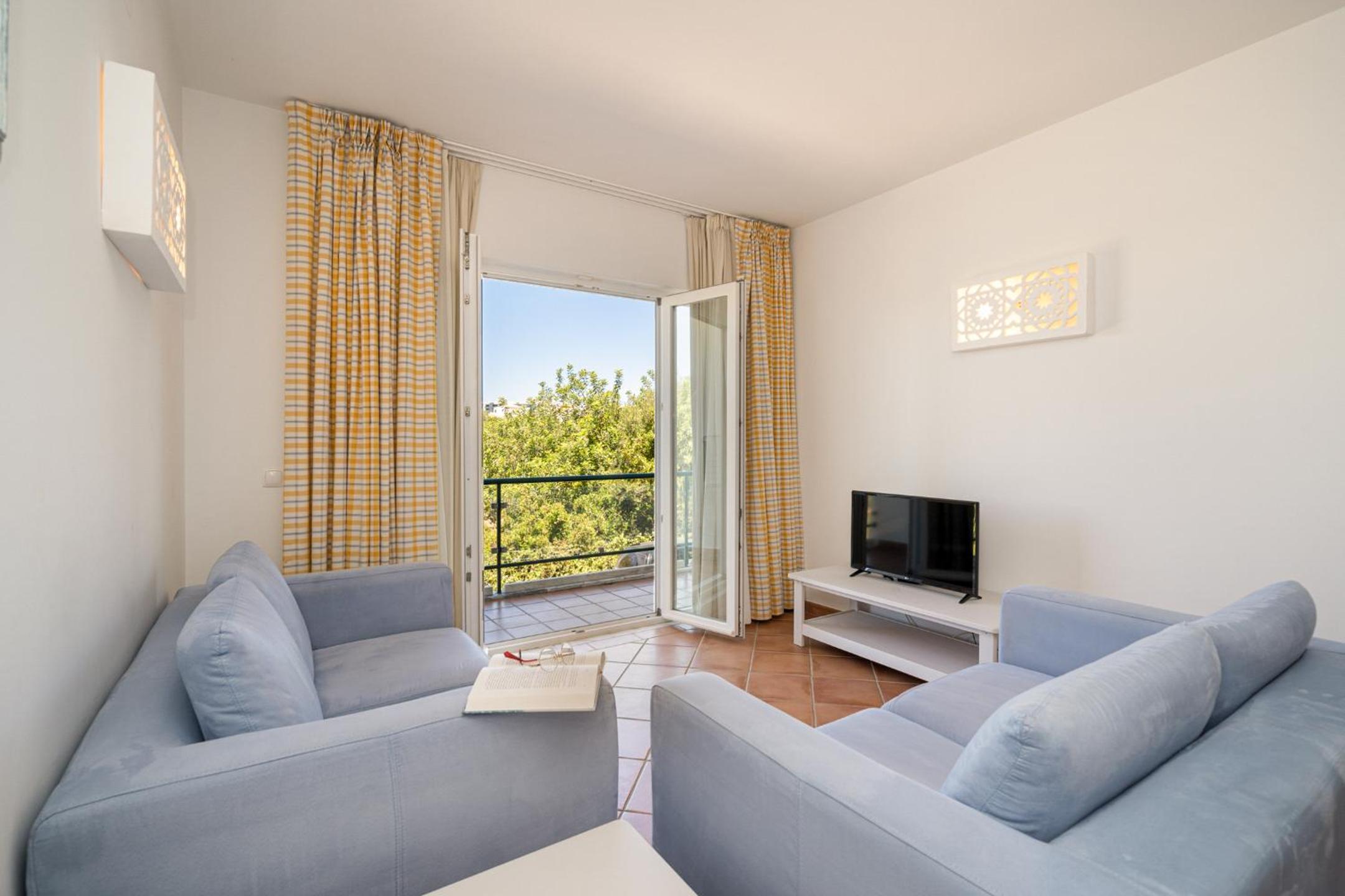 Superior One-Bedroom Apartment