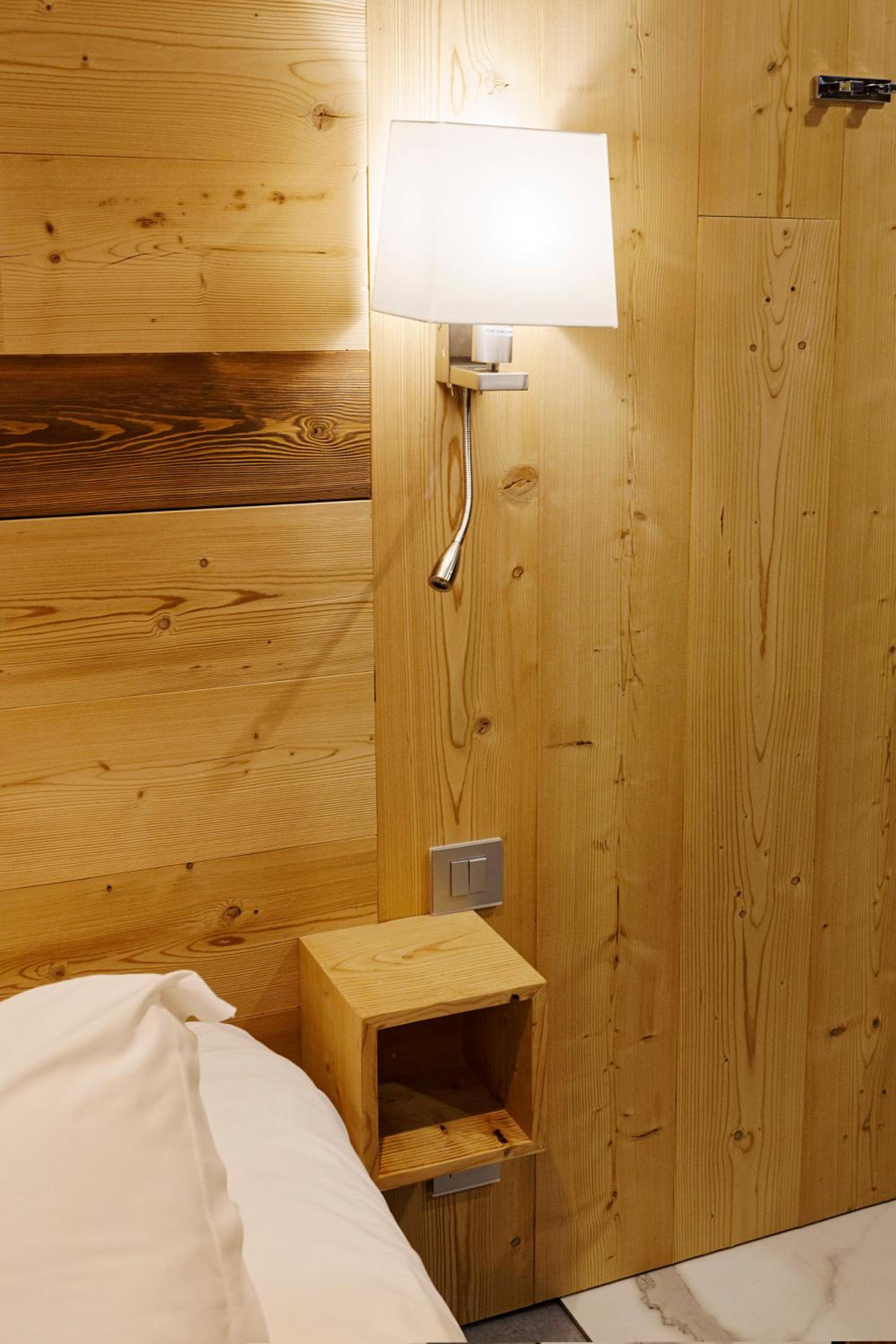 Junior Suite with Terrace - Photo 21