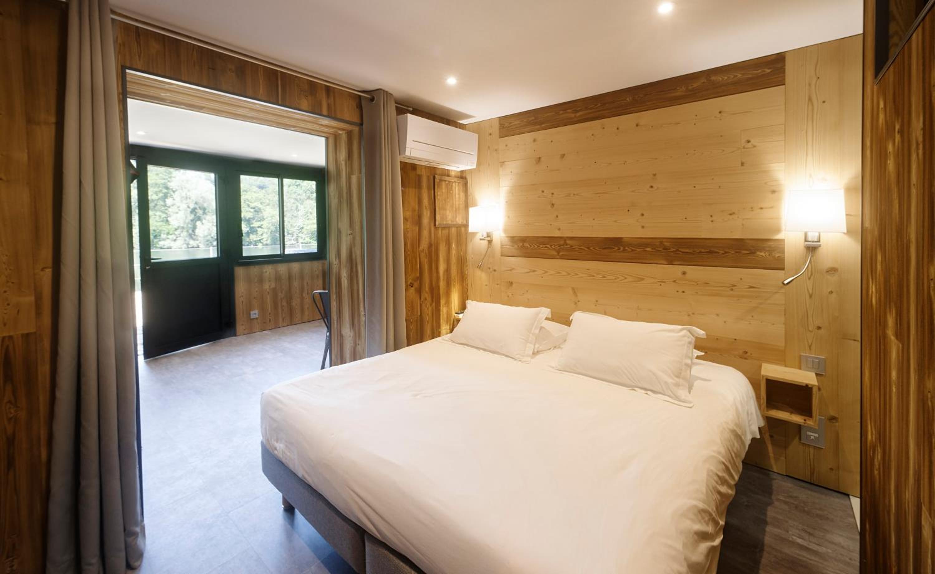 Junior Suite with Terrace - Photo 17