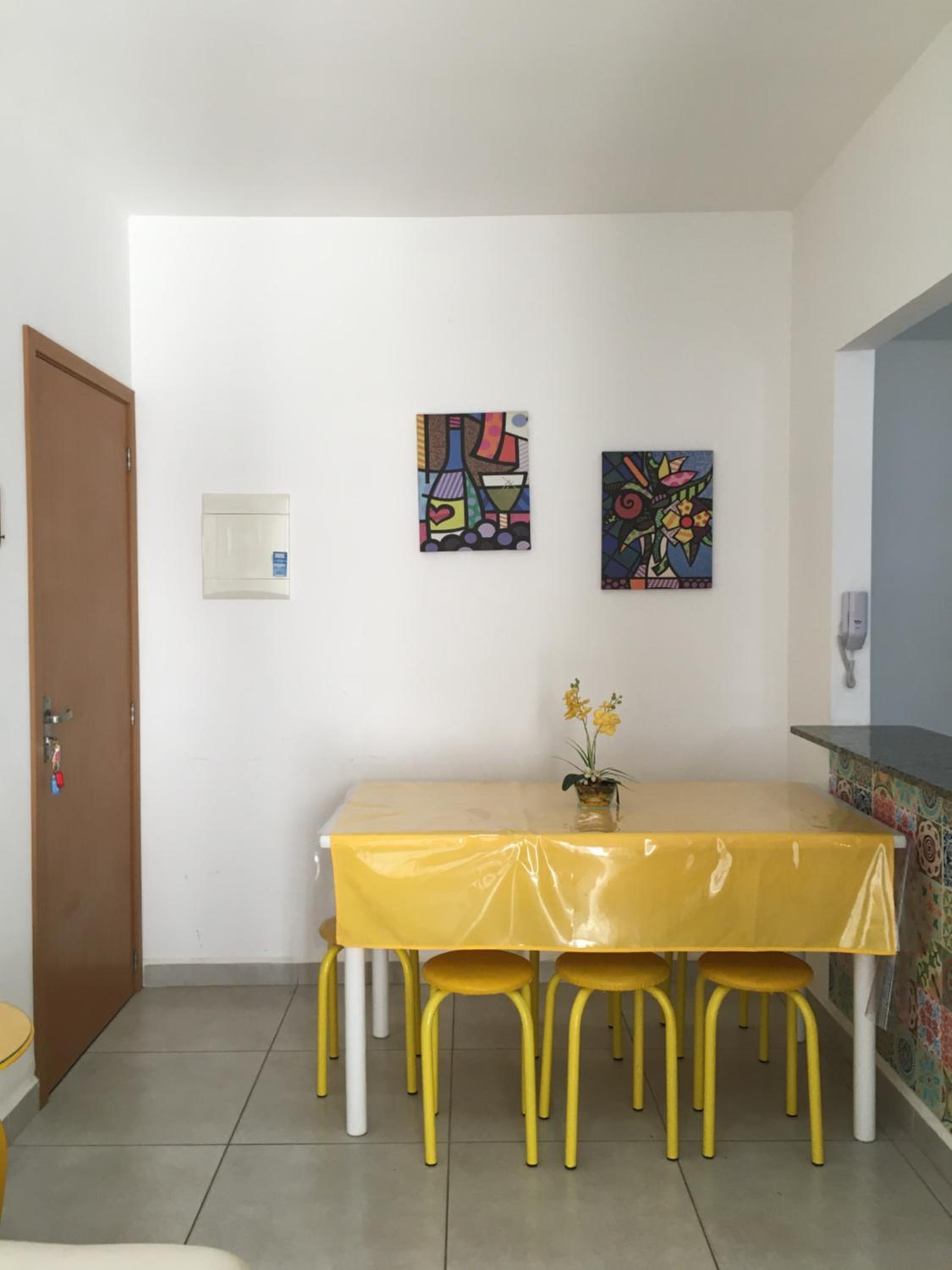 Two-Bedroom Apartment - Photo 5
