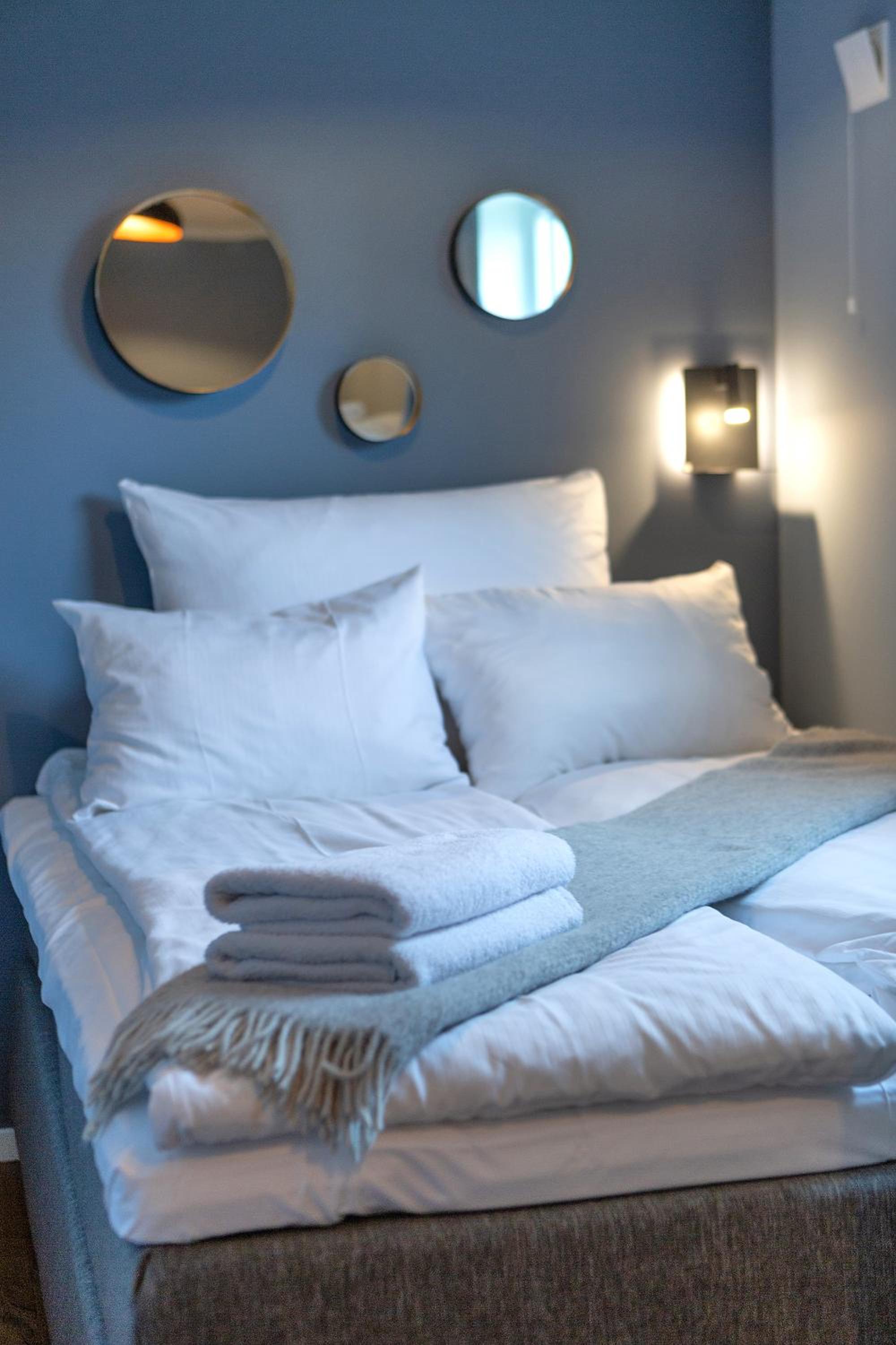Pilan- Standard One Bedroom Apartment with Harbor View photo 2