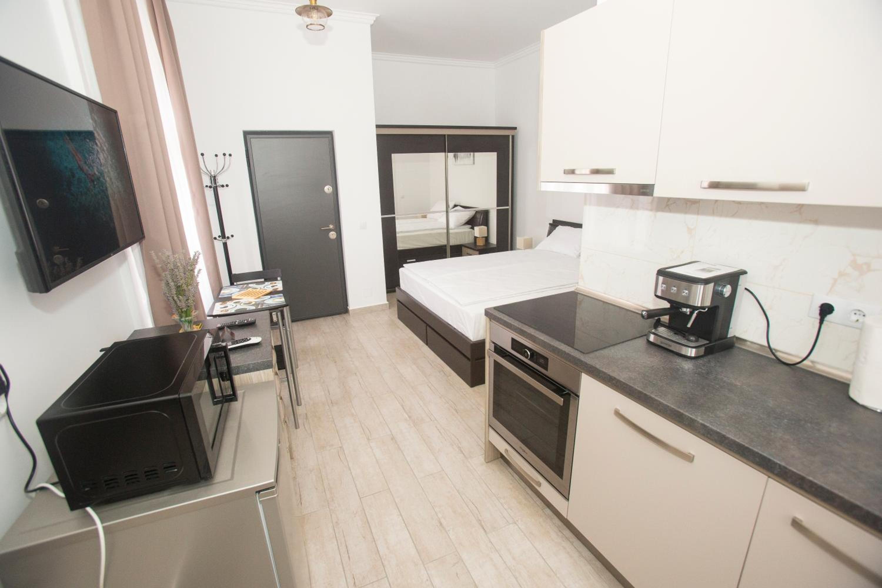 Studio Apartment - Photo 5