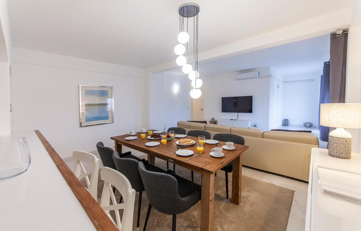 Two-Bedroom Apartment - Photo 8